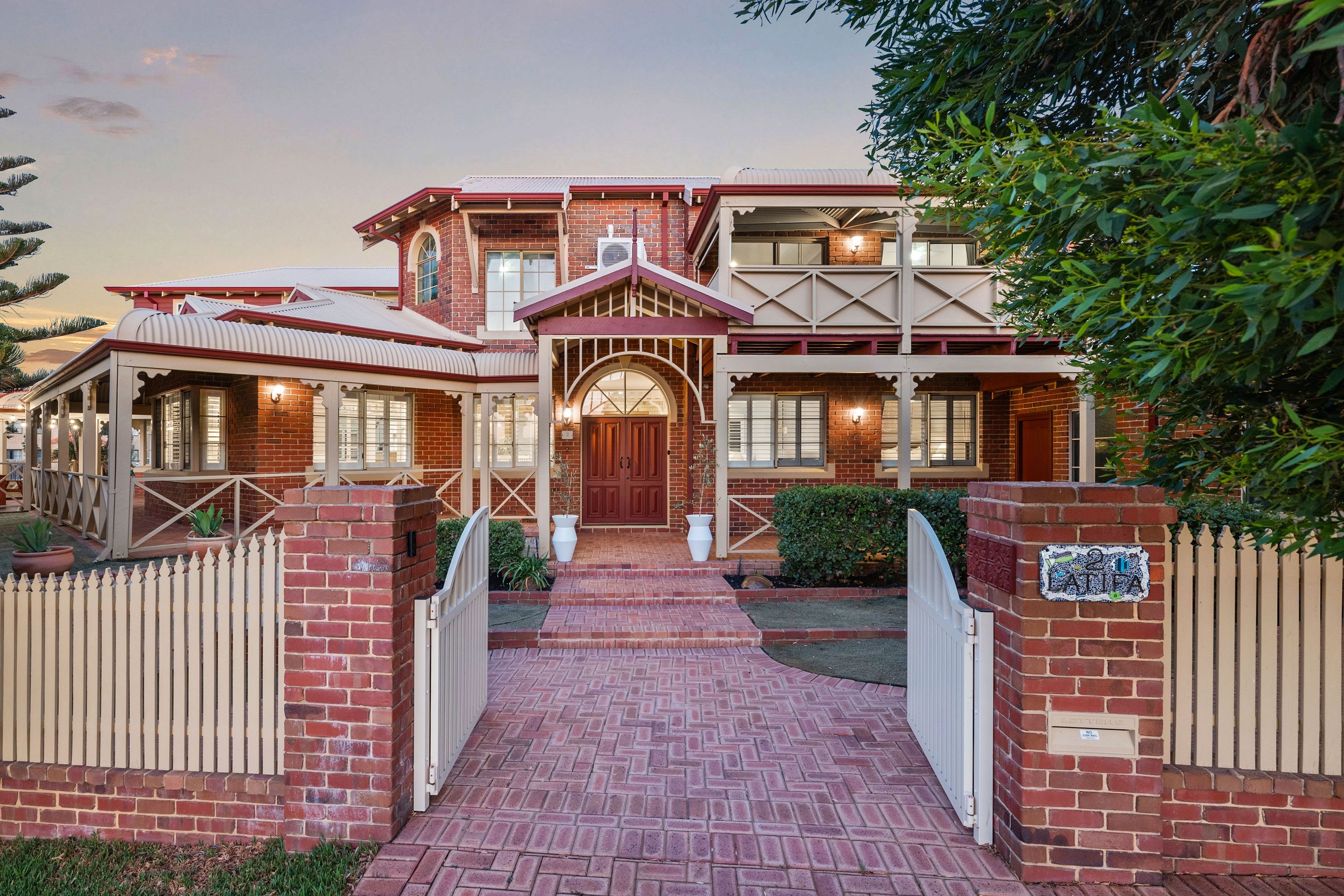 2 Latifa Close, Ocean Reef - Thumbnail 2