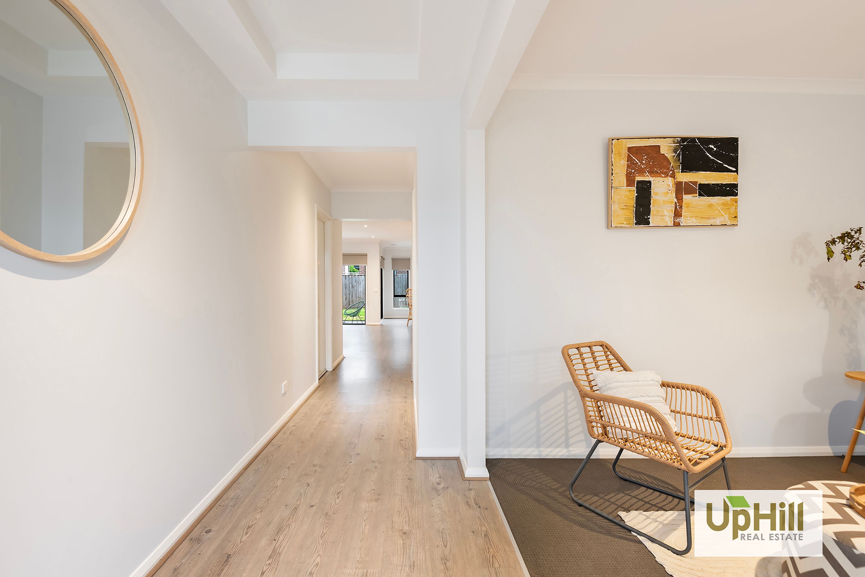 16 Pitfield Avenue, Cranbourne East - Thumbnail 3