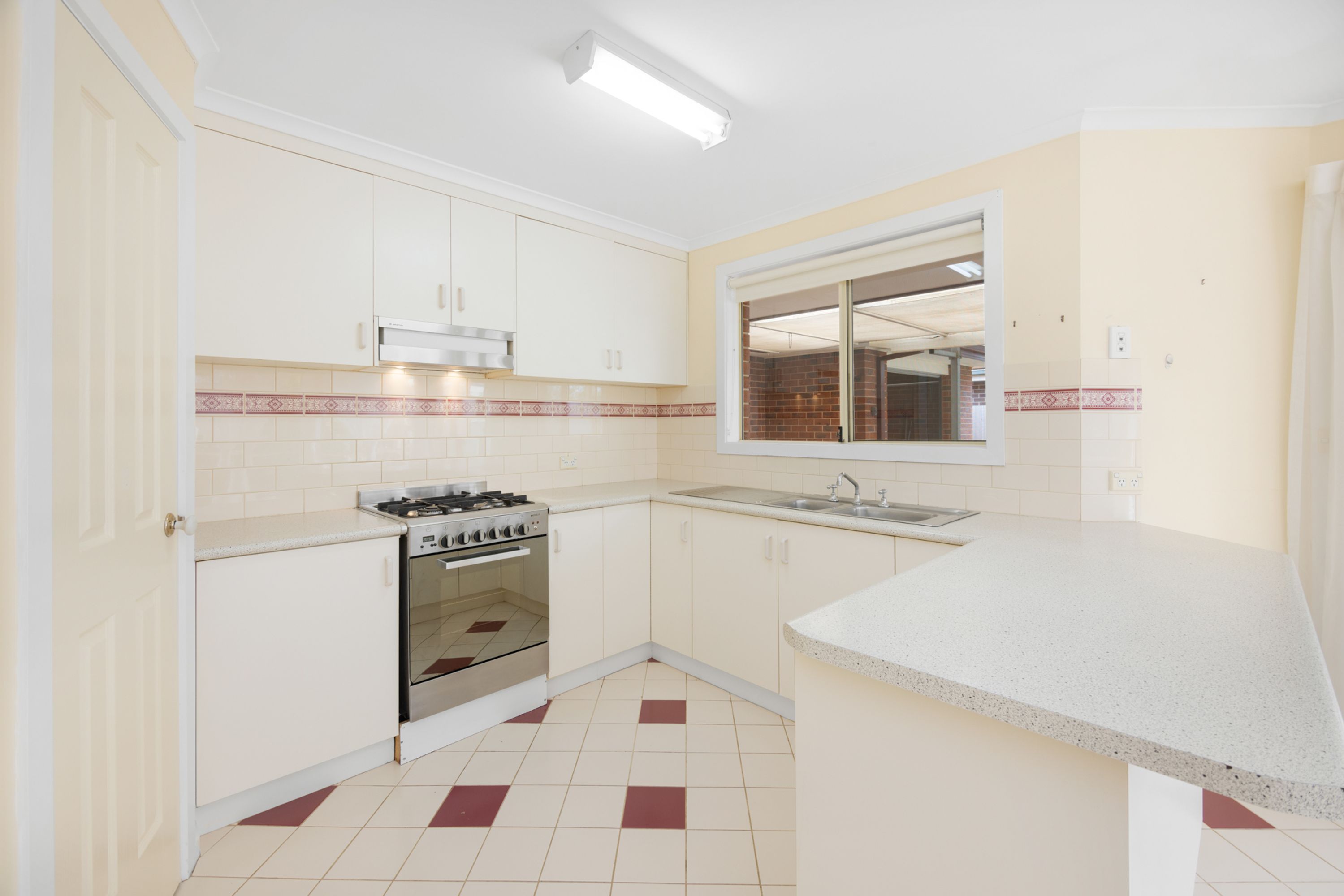 21 De Castella Drive, Horsham VIC 3400, Horsham - Thumbnail 2