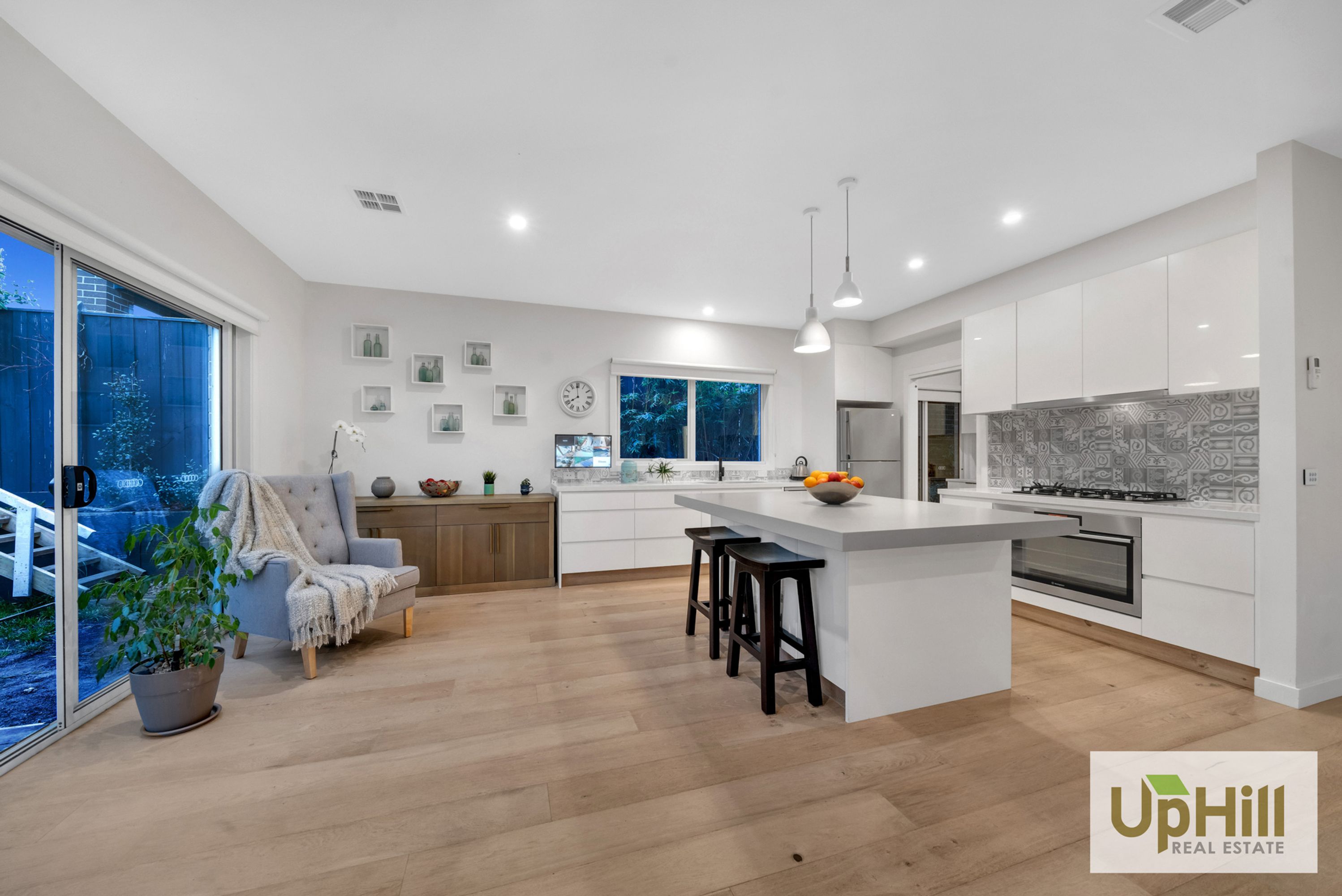 25 Ellaroo Circuit, Clyde North - Thumbnail 6