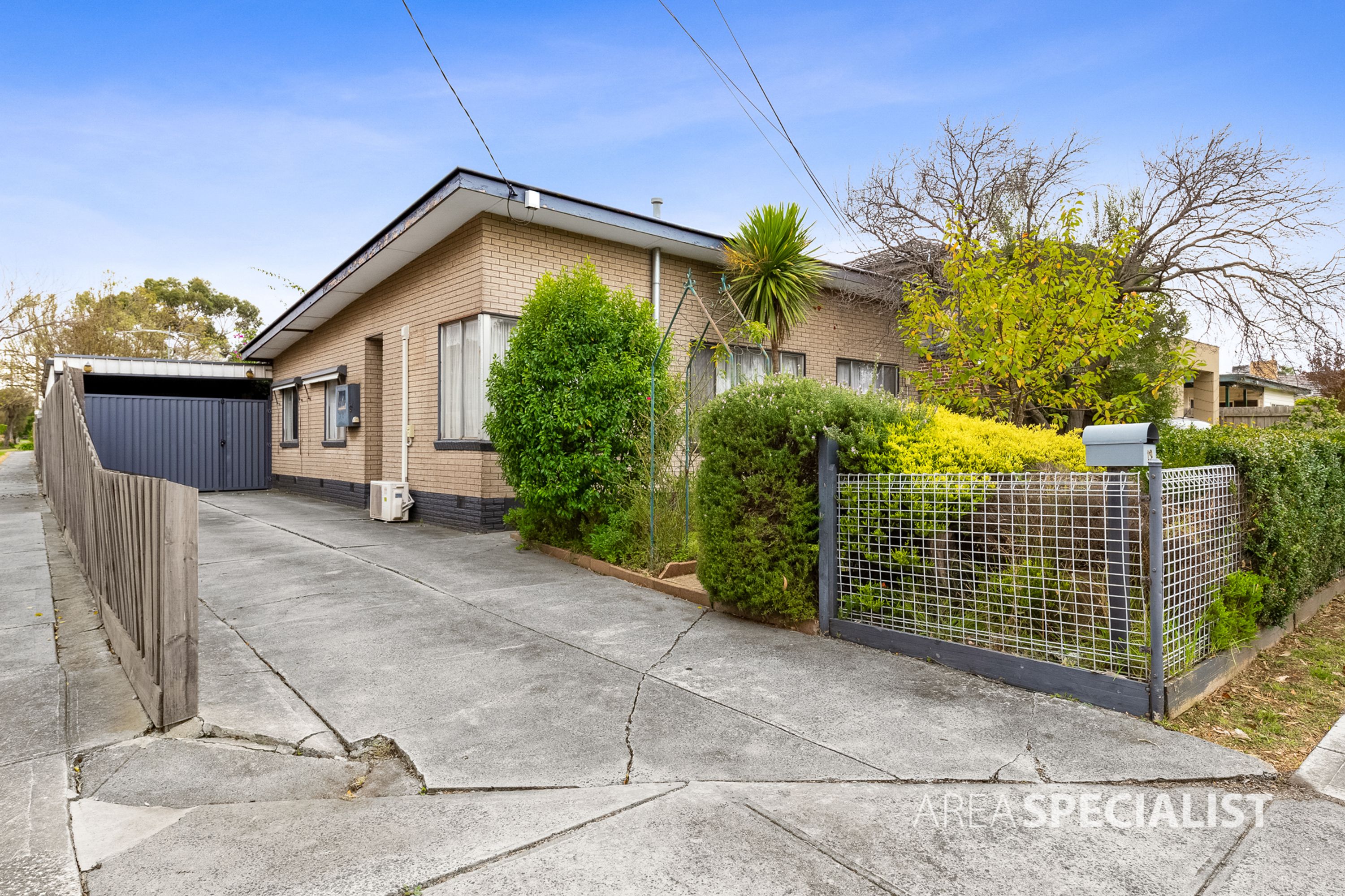 19 Manfred Avenue, St Albans VIC 3021, St Albans - Thumbnail 2