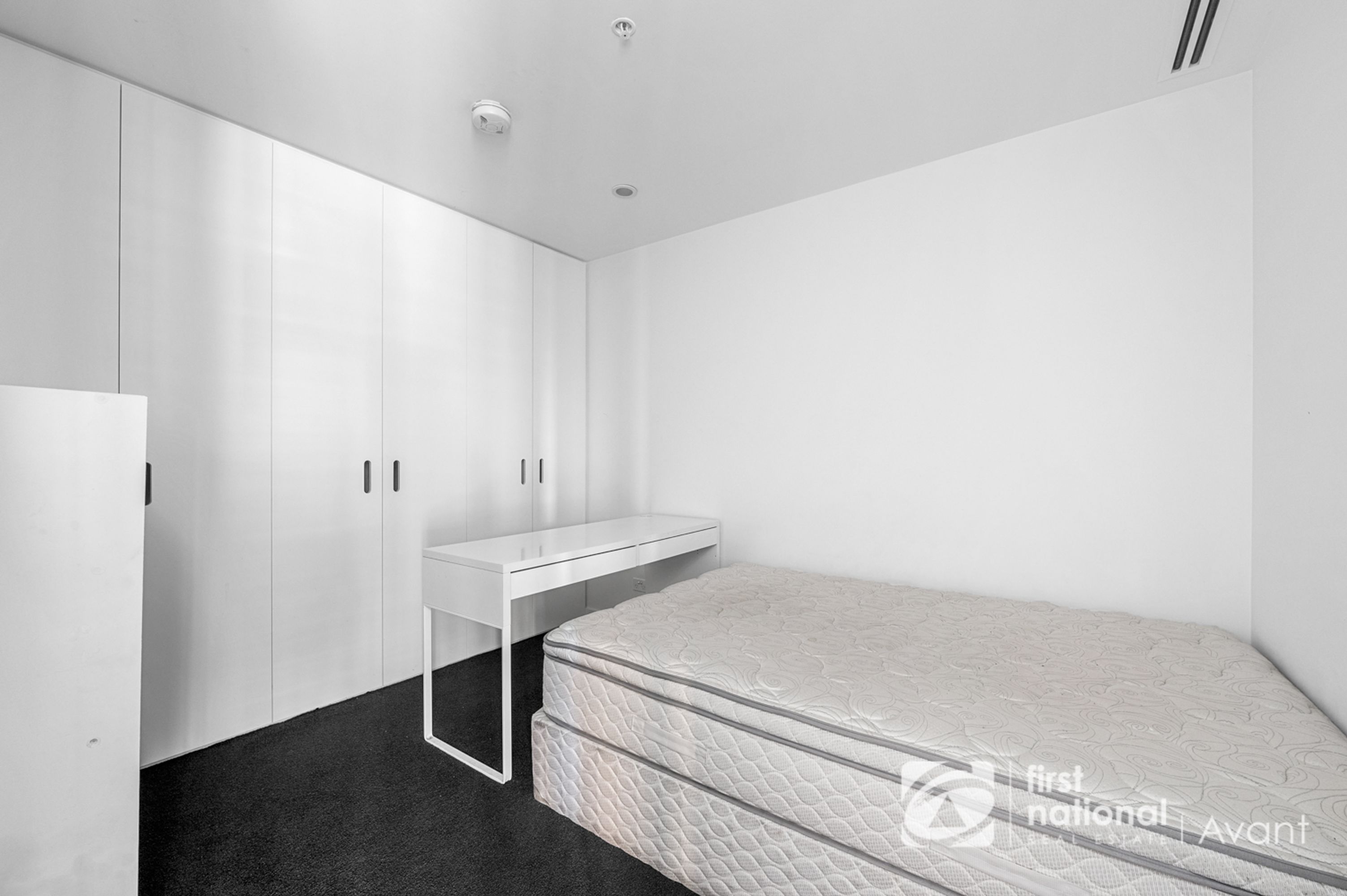 1010/65 Coventry Street, Southbank - Thumbnail 5
