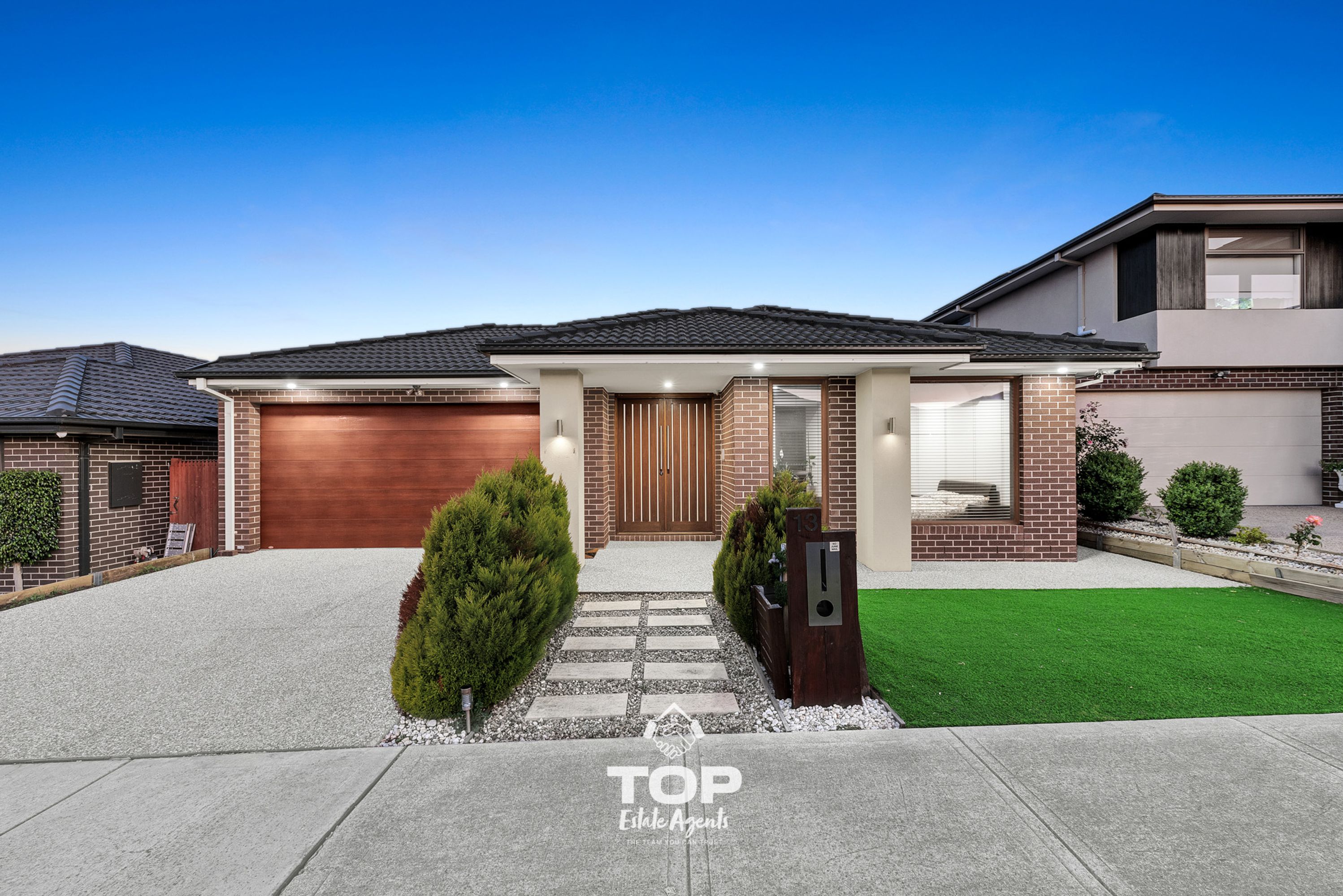 13 Curzon Street, Clyde North - Thumbnail 2