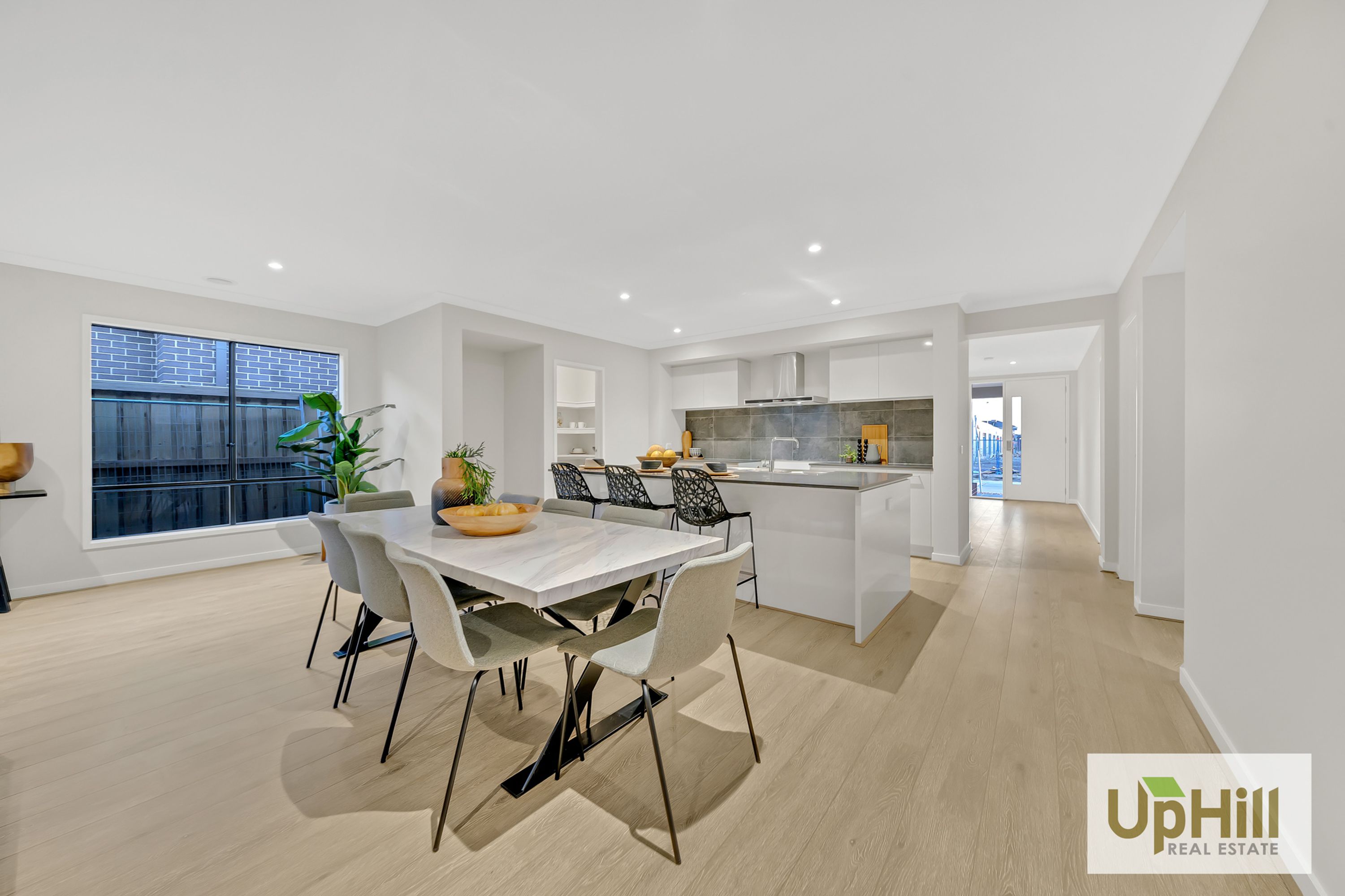 17 PABLO DRIVE, Clyde North - Thumbnail 6