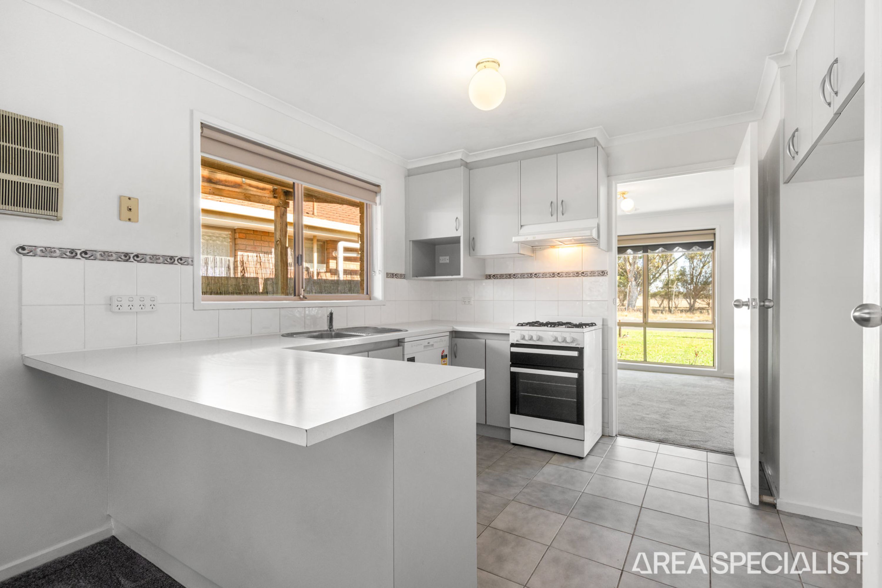 203 Plantation Road, Corio, VIC 3214, Corio - Thumbnail 5