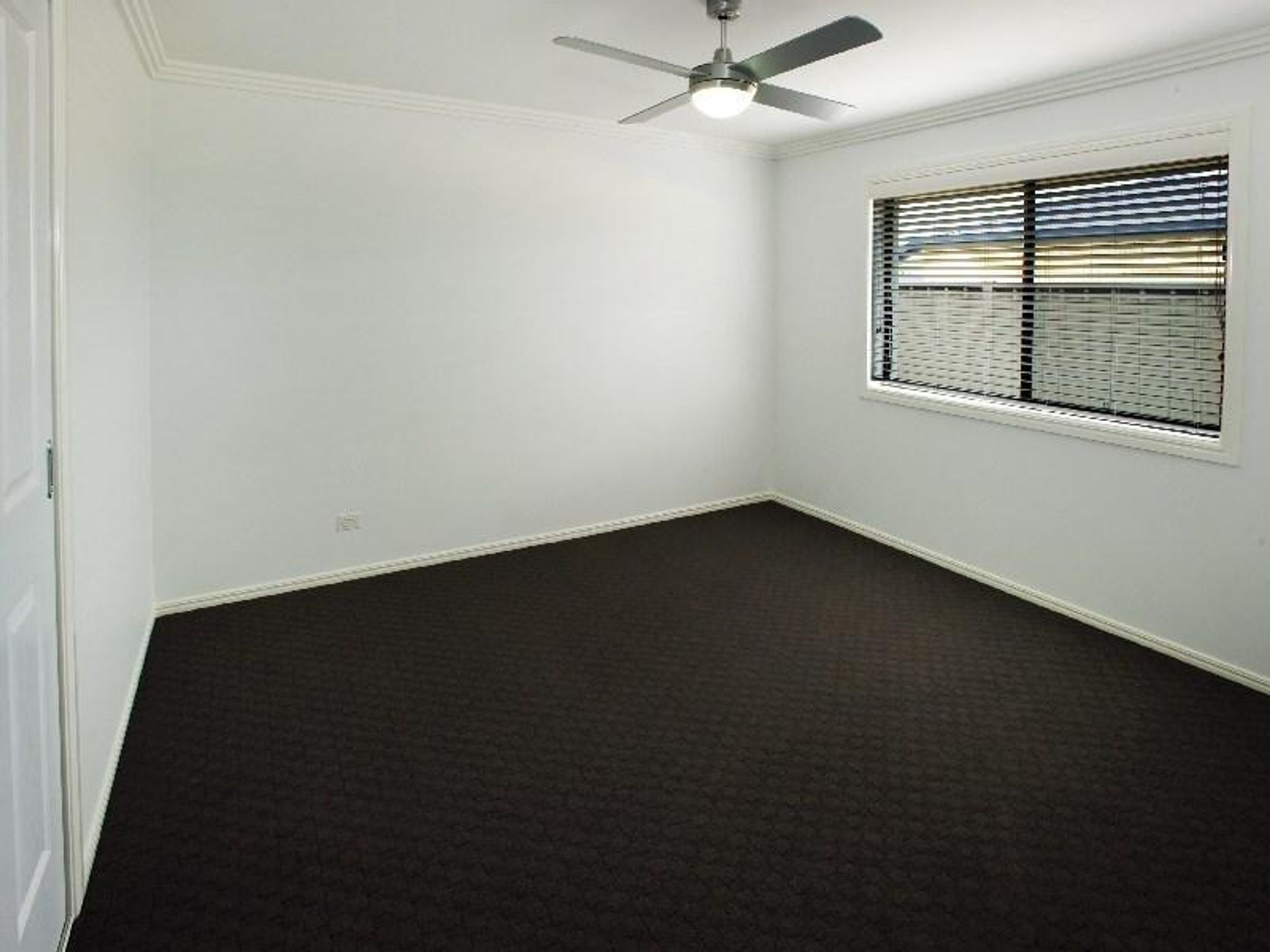 22 Mark Close, Grafton - Thumbnail 8