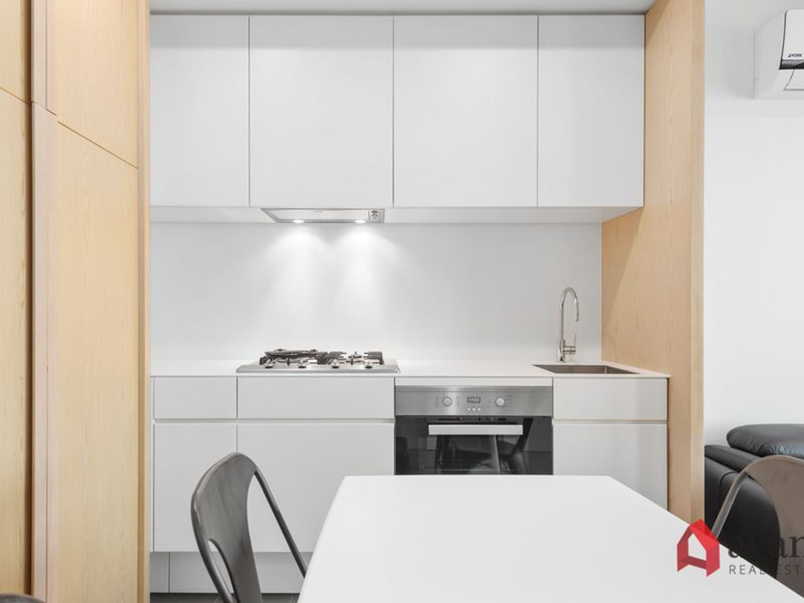 1402/8 Pearl River Road, Docklands - Thumbnail 4