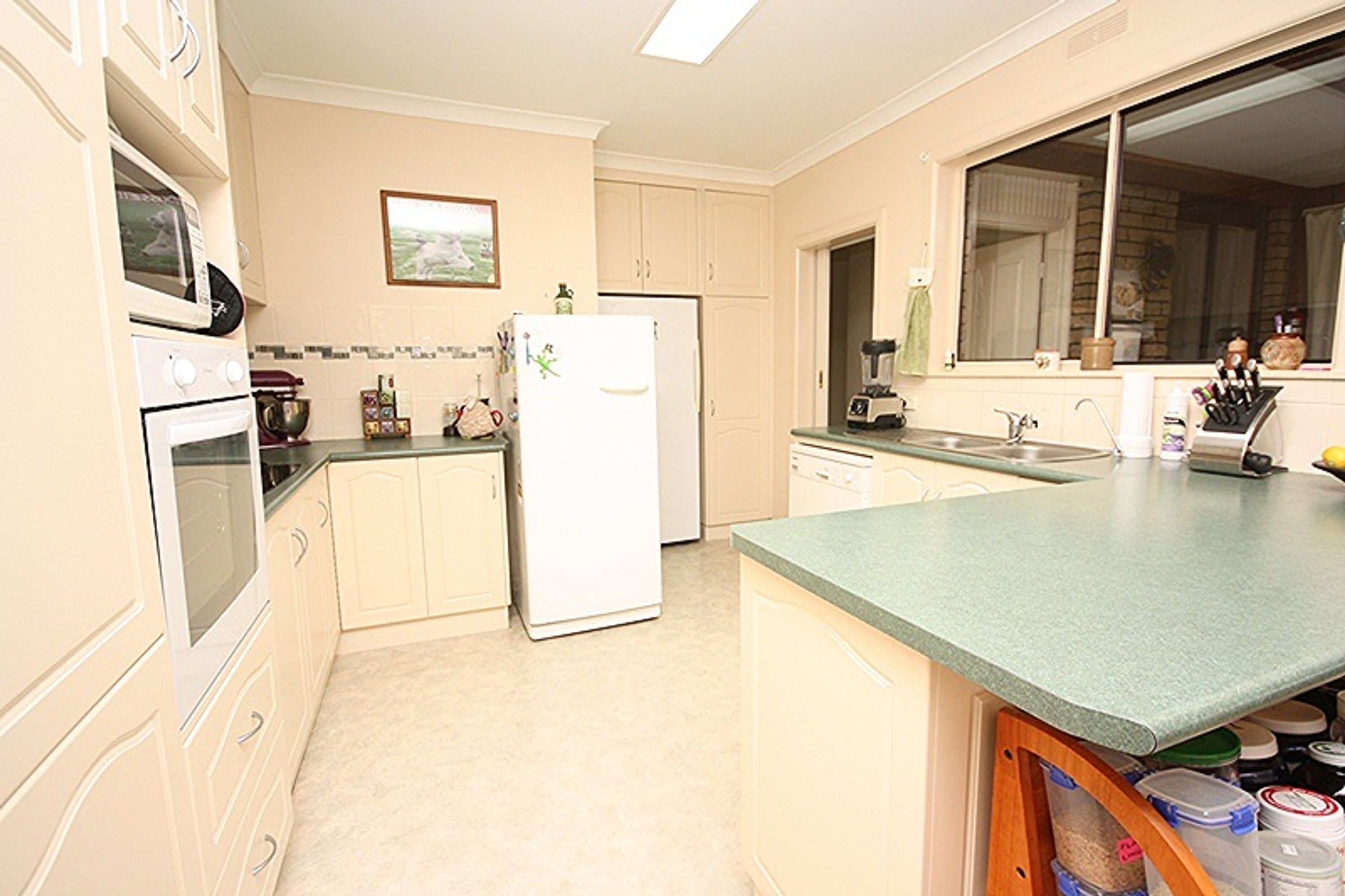 8 Drummond Street, Horsham VIC 3400, Horsham - Thumbnail 3