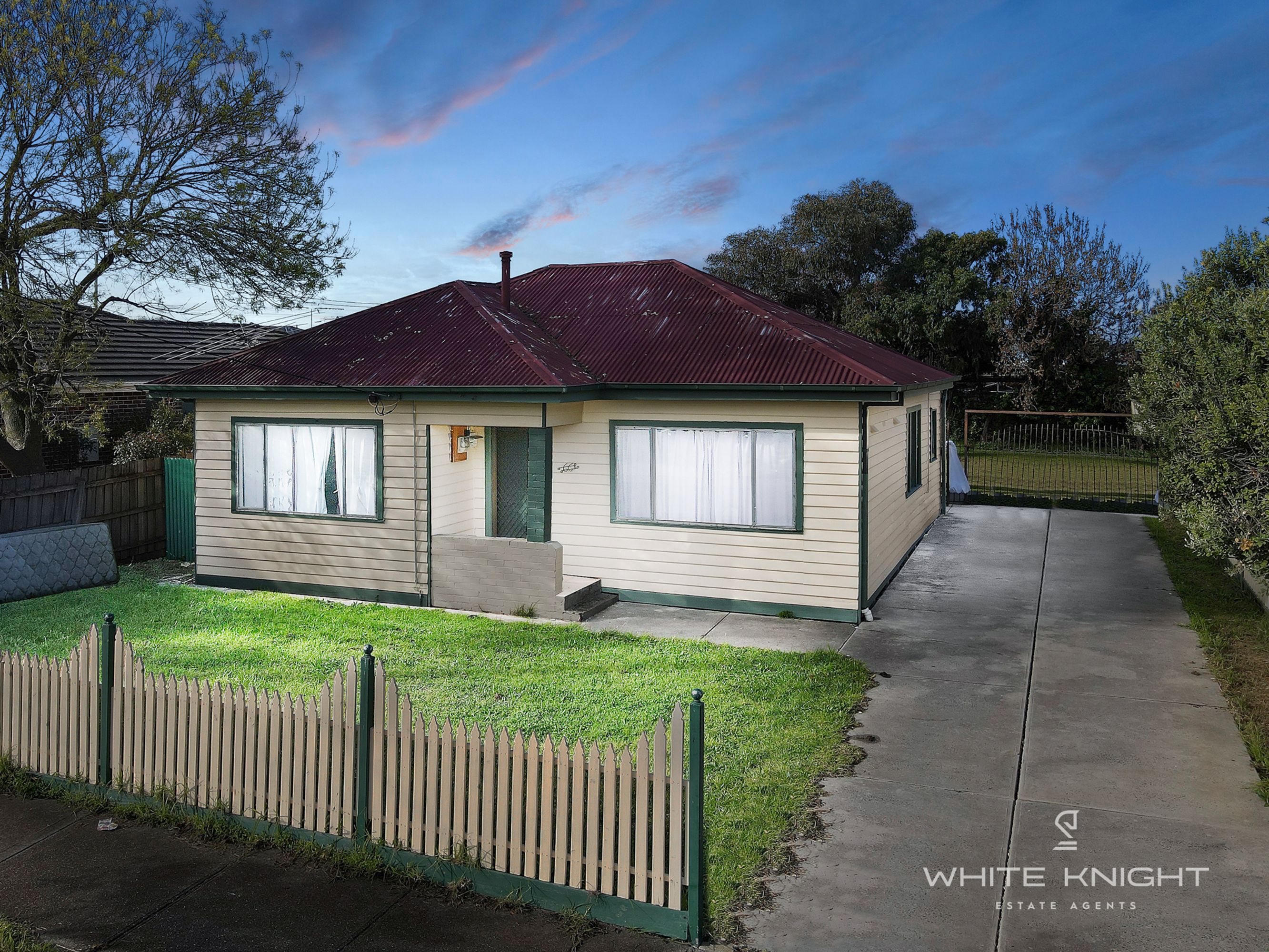 66 Erica Avenue, St Albans VIC 3021, St Albans - Thumbnail 2