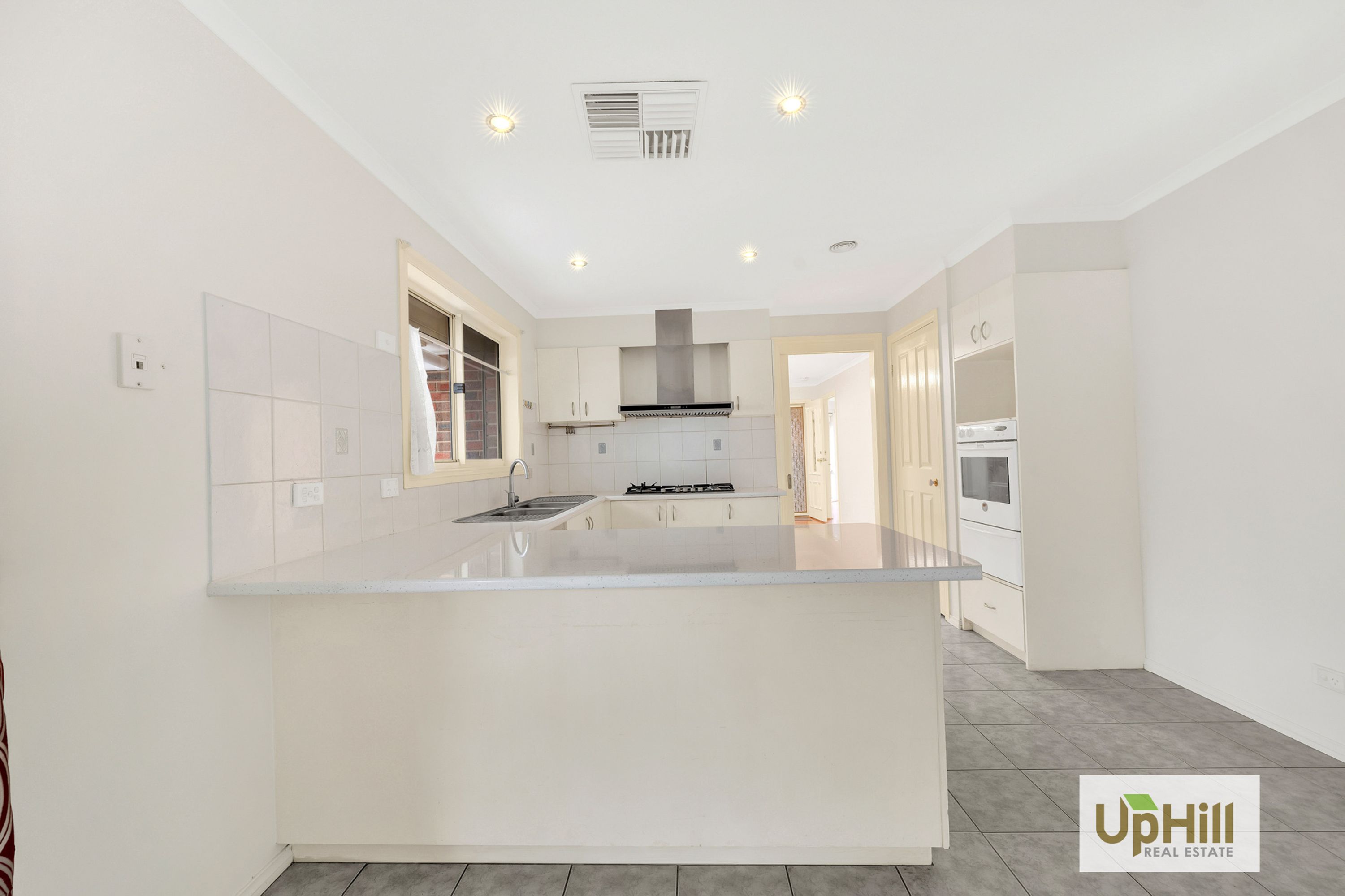 4 Oakman Way, Hampton Park - Thumbnail 8