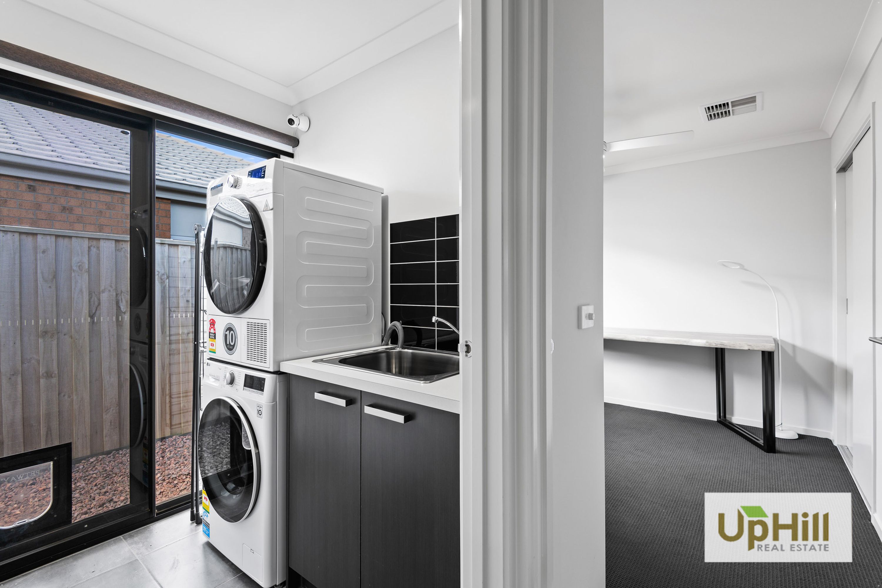 1 Dove Lane, Clyde North - Thumbnail 7