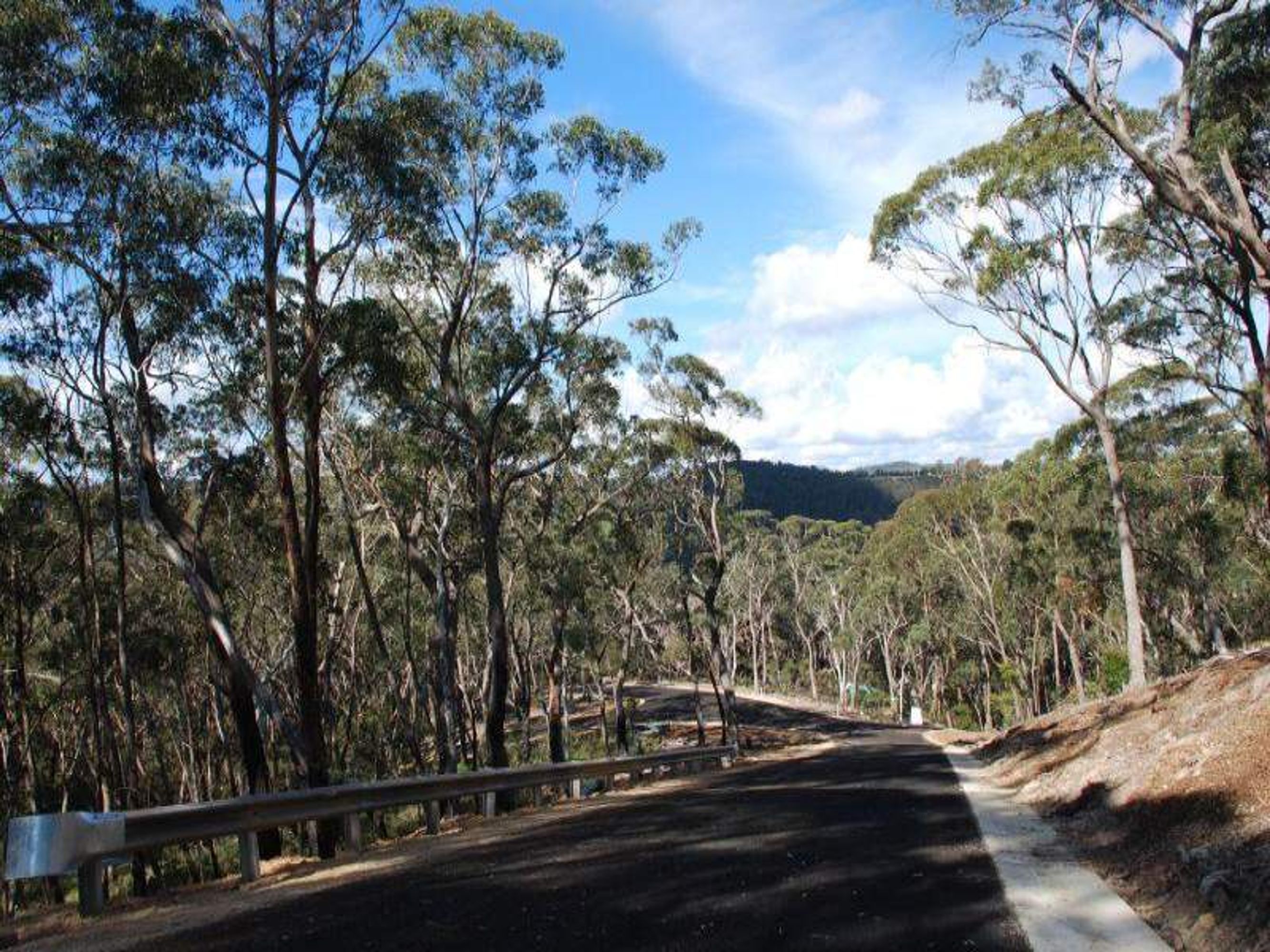 9 The Glen Rd, Mount Victoria - Thumbnail 3