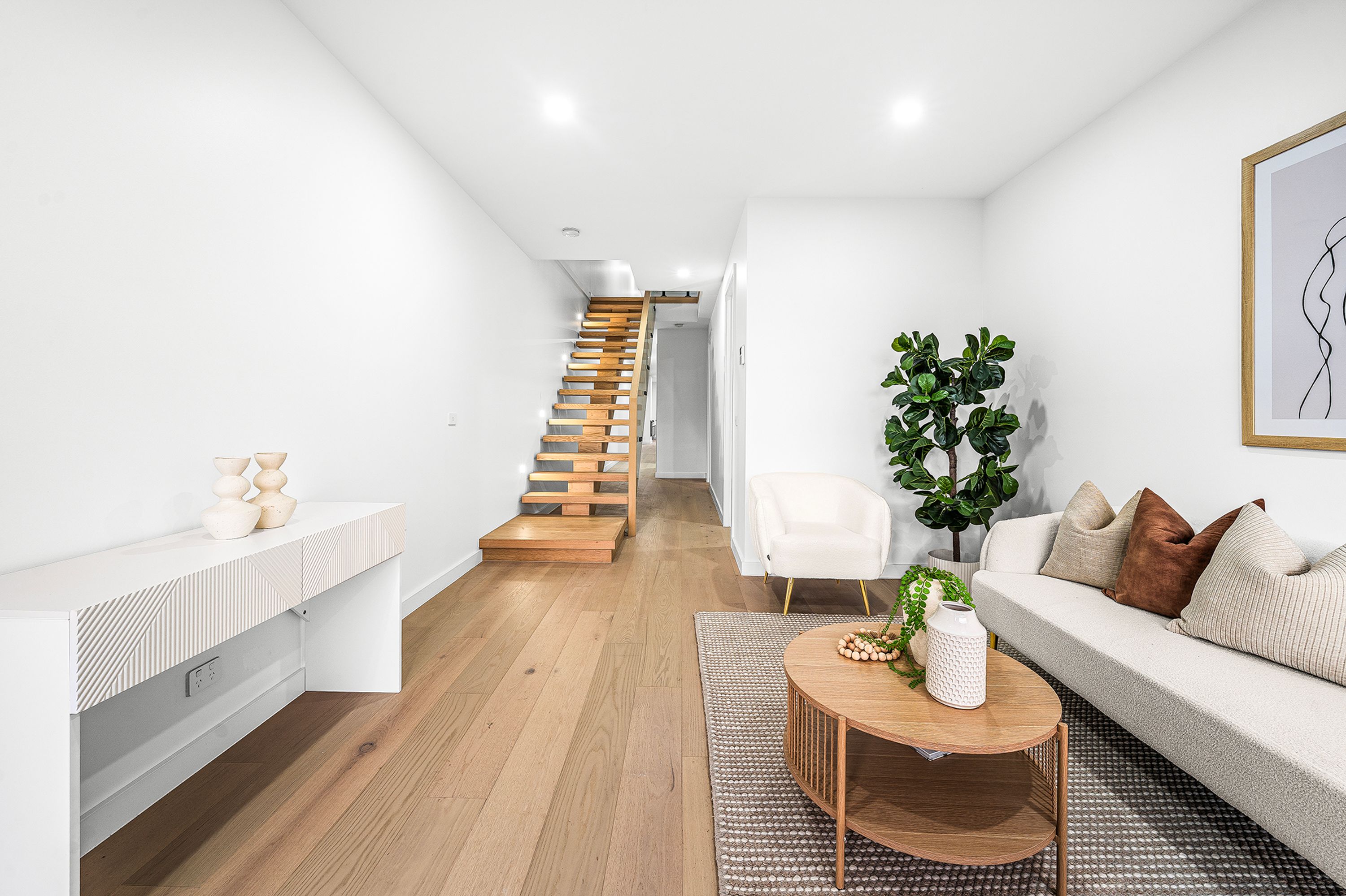 18 Lake Street, Avondale Heights VIC 3034, Avondale Heights - Thumbnail 3
