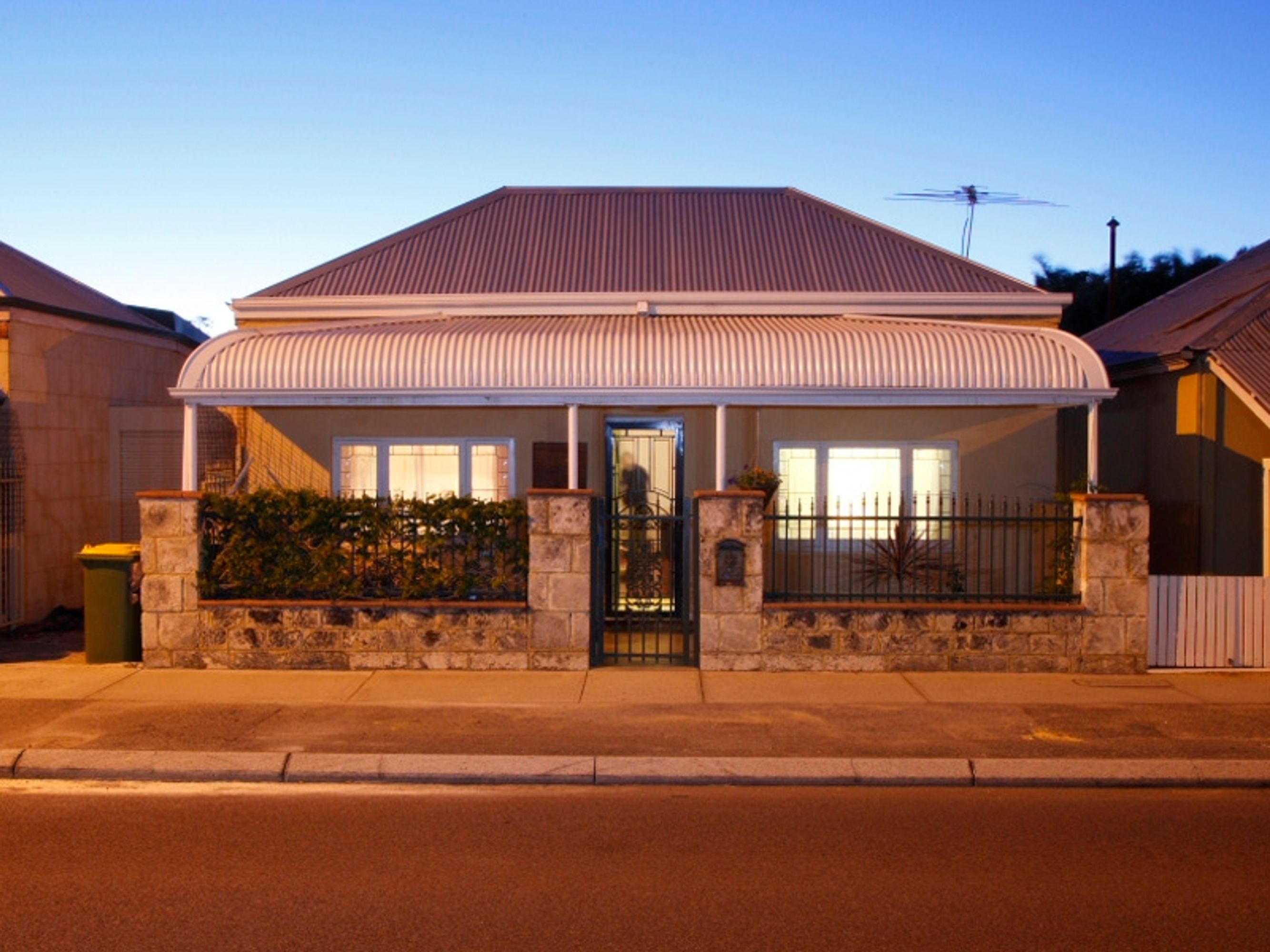 157 Hampton Road, South Fremantle - Image 1