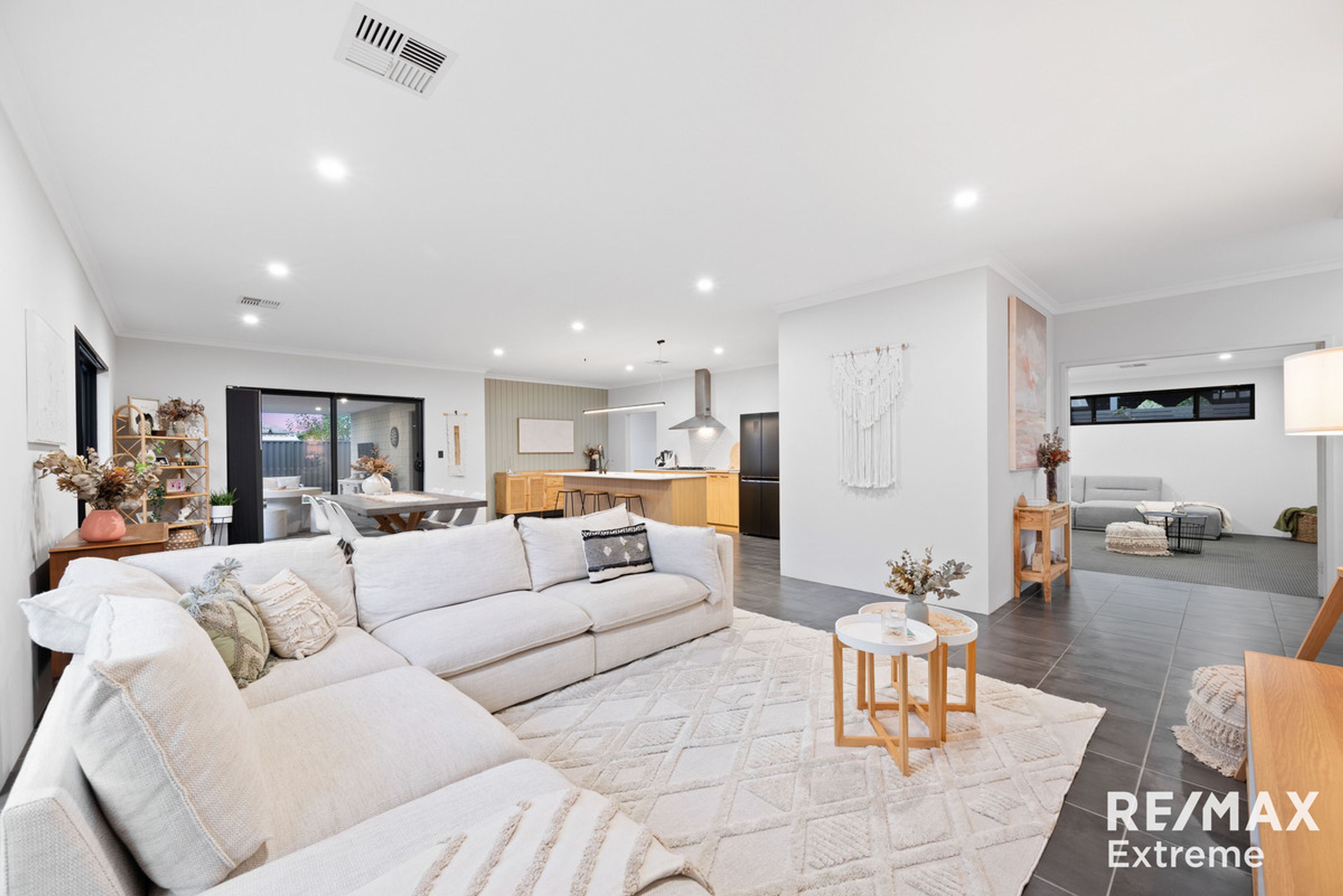 67 Balivanich Loop, Seville Grove - Thumbnail 8