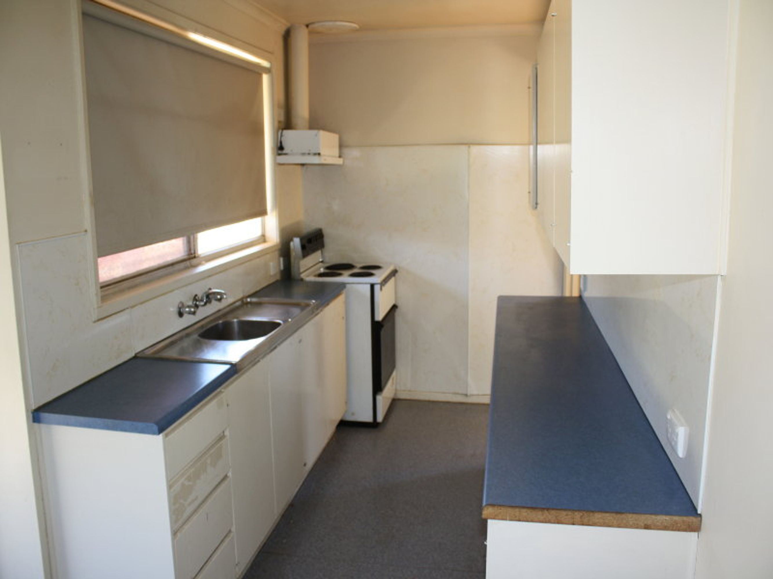 10 Felstead Avenue, Horsham VIC 3400, Horsham - Thumbnail 4