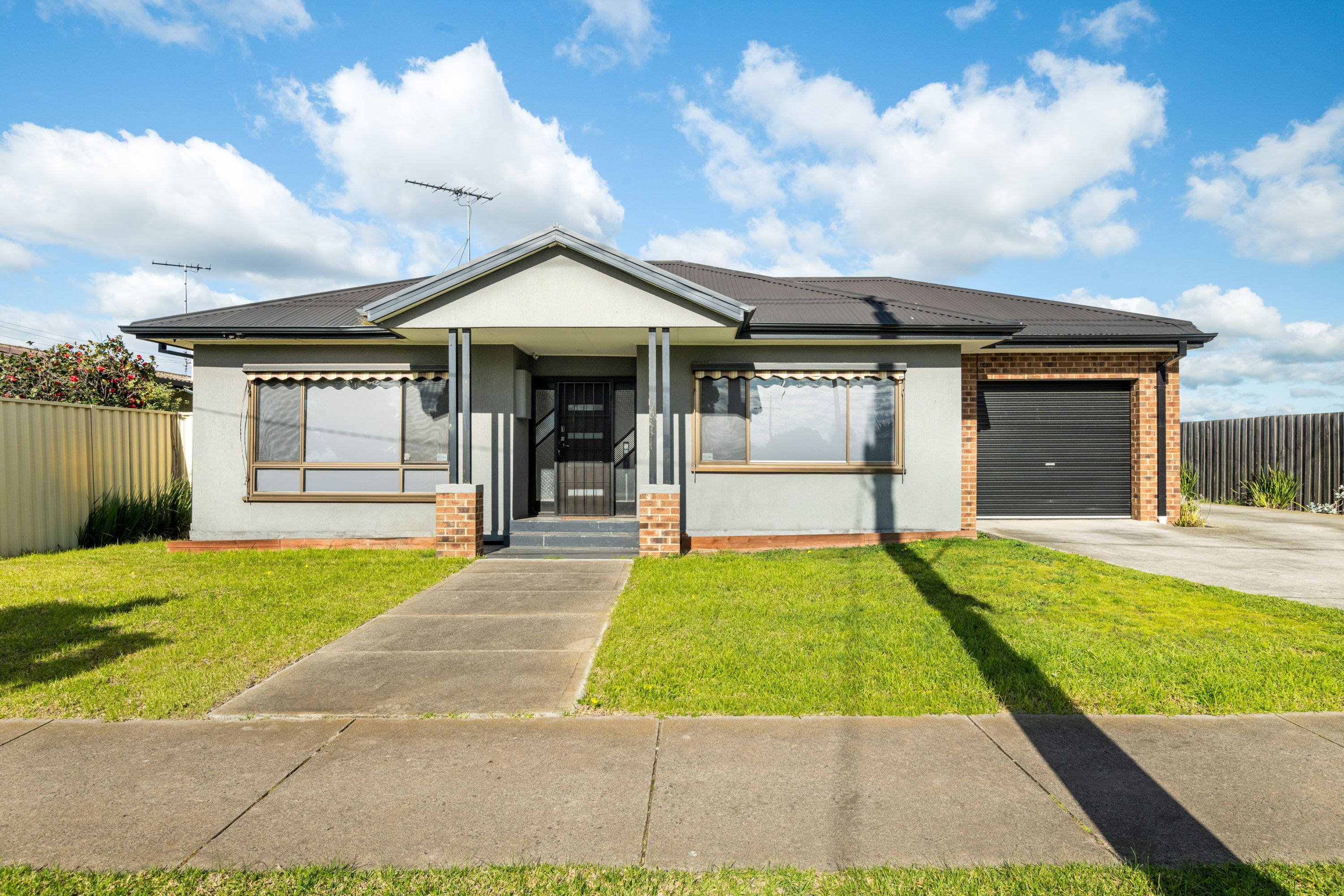 1/135 Cox Road, Norlane - Image 1