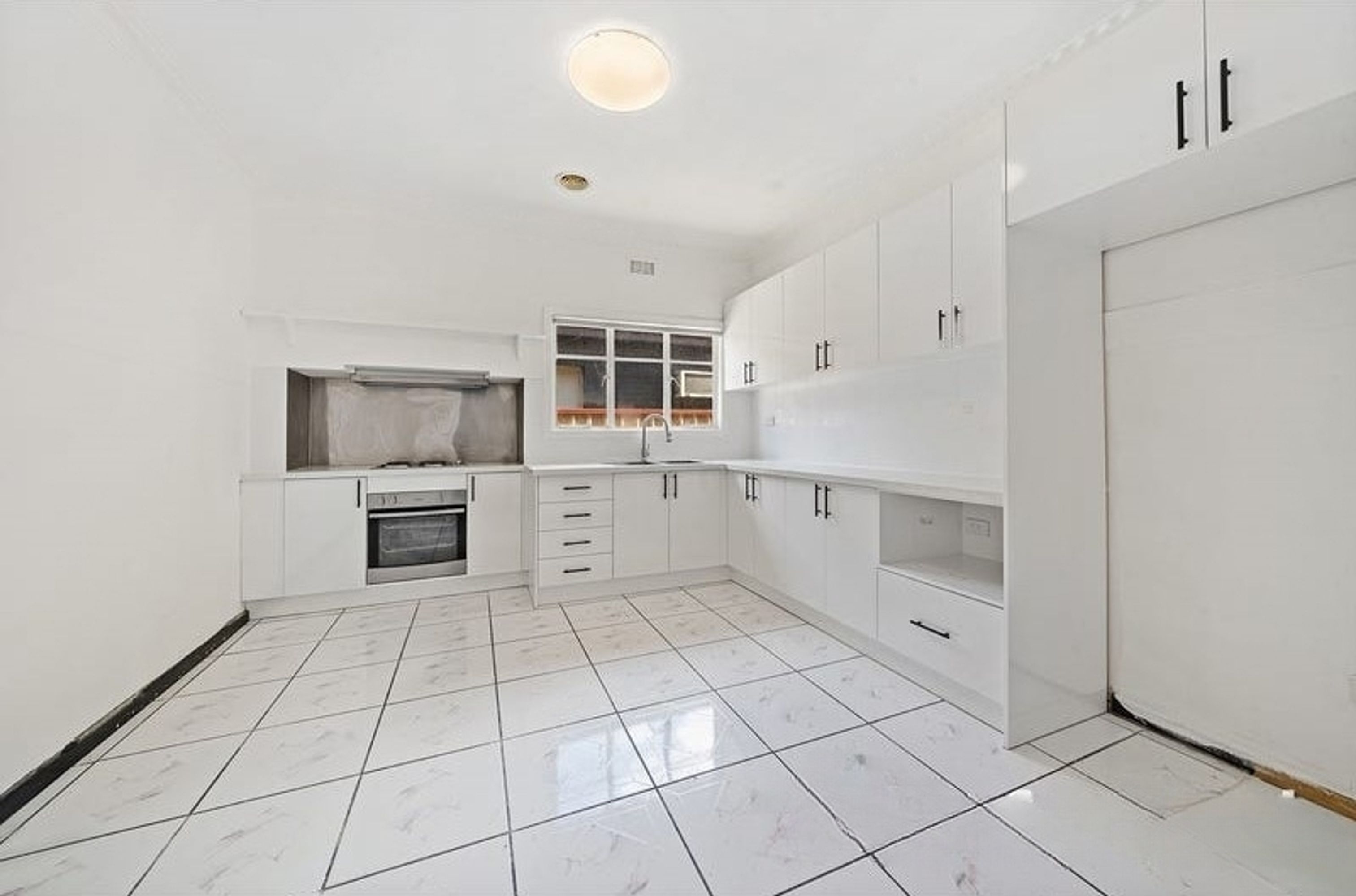 14 Beaver Street, St Albans VIC 3021, St Albans - Thumbnail 4