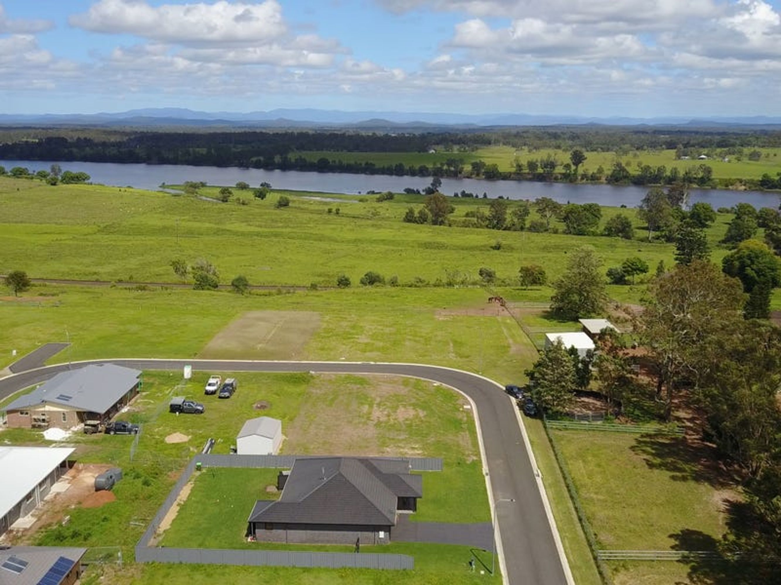 12 Rivertop Crescent, Junction Hill - Thumbnail 4