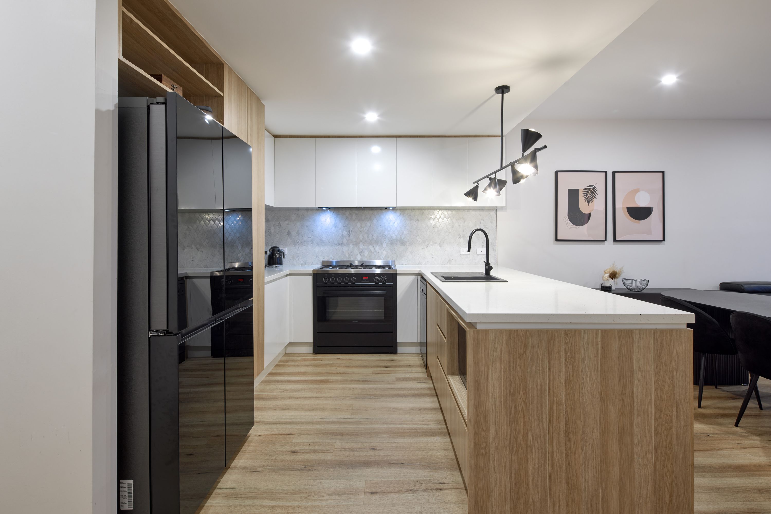 215 Ernstbrook Dr, Clyde - Thumbnail 3