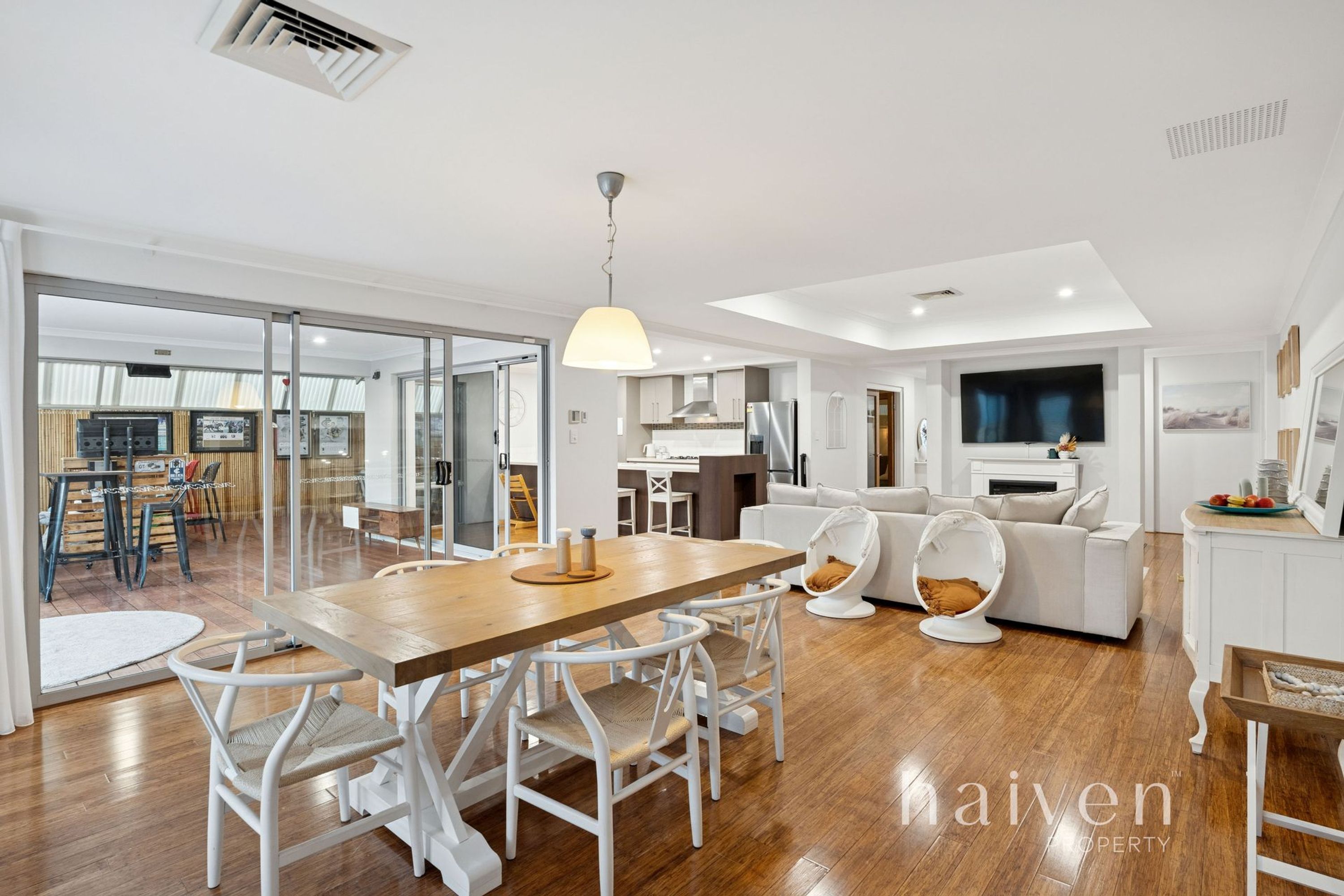 19 Cozens Road, Tapping - Thumbnail 4