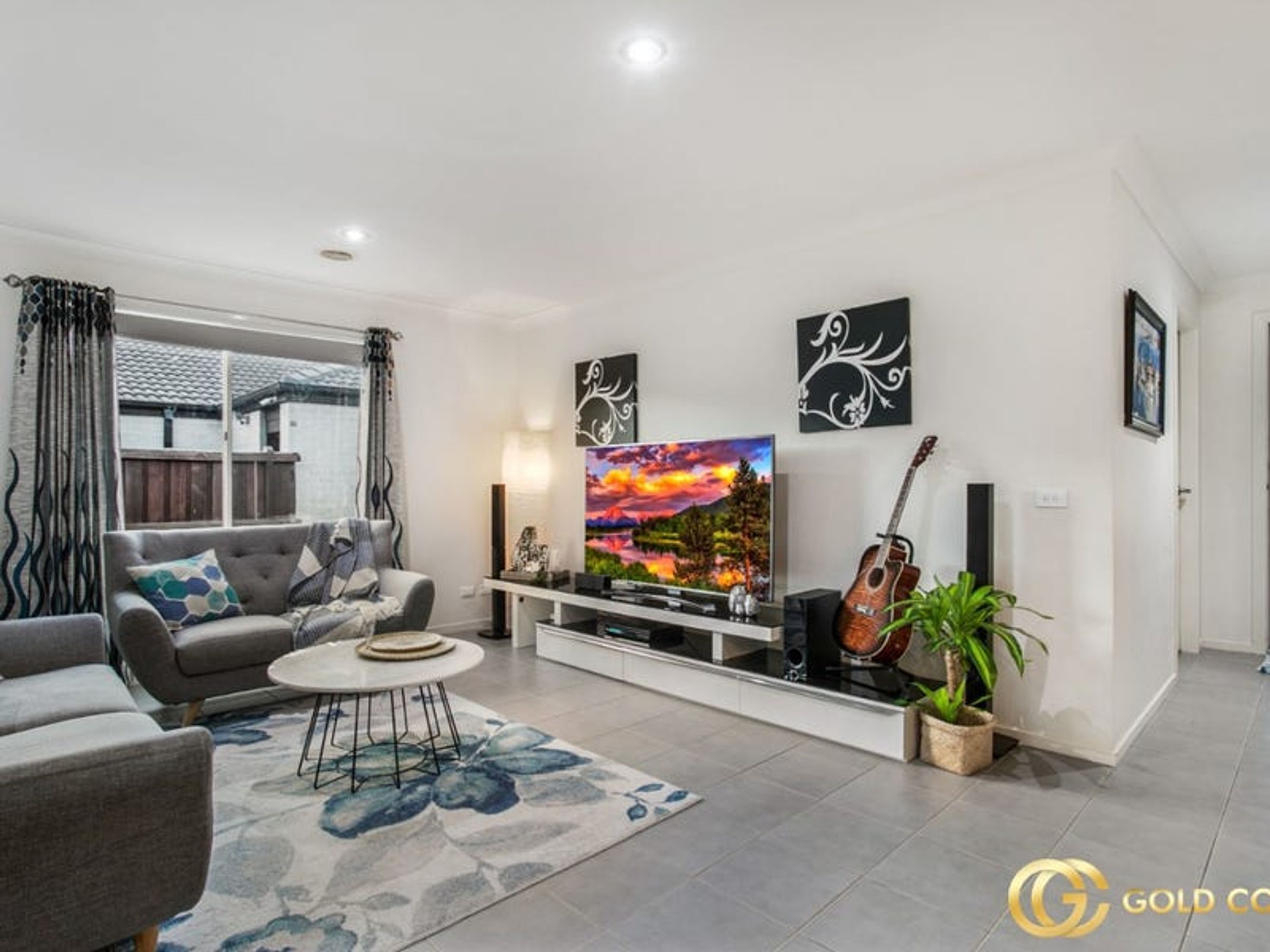 33 Westmoreland Avenue, Cranbourne North - Thumbnail 2