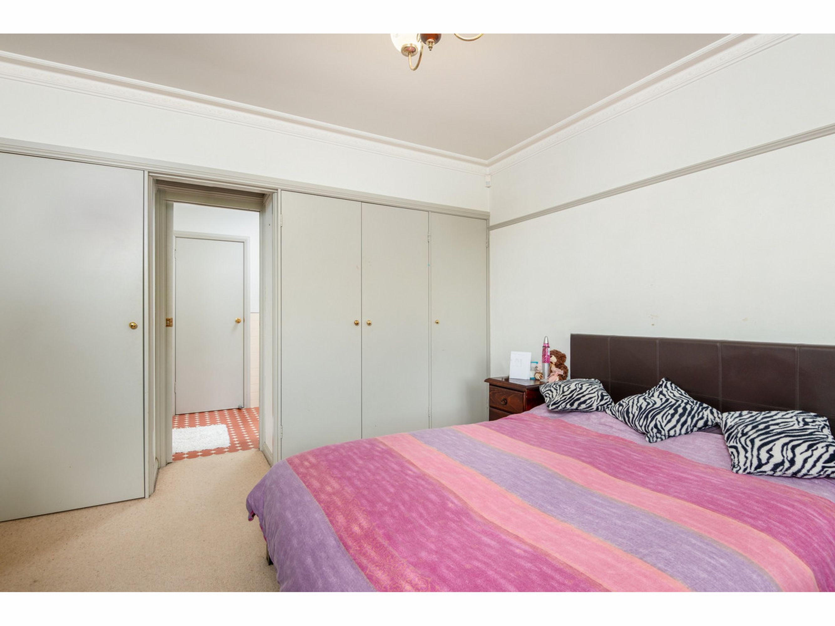 8 Fourth Avenue, Katoomba - Thumbnail 5