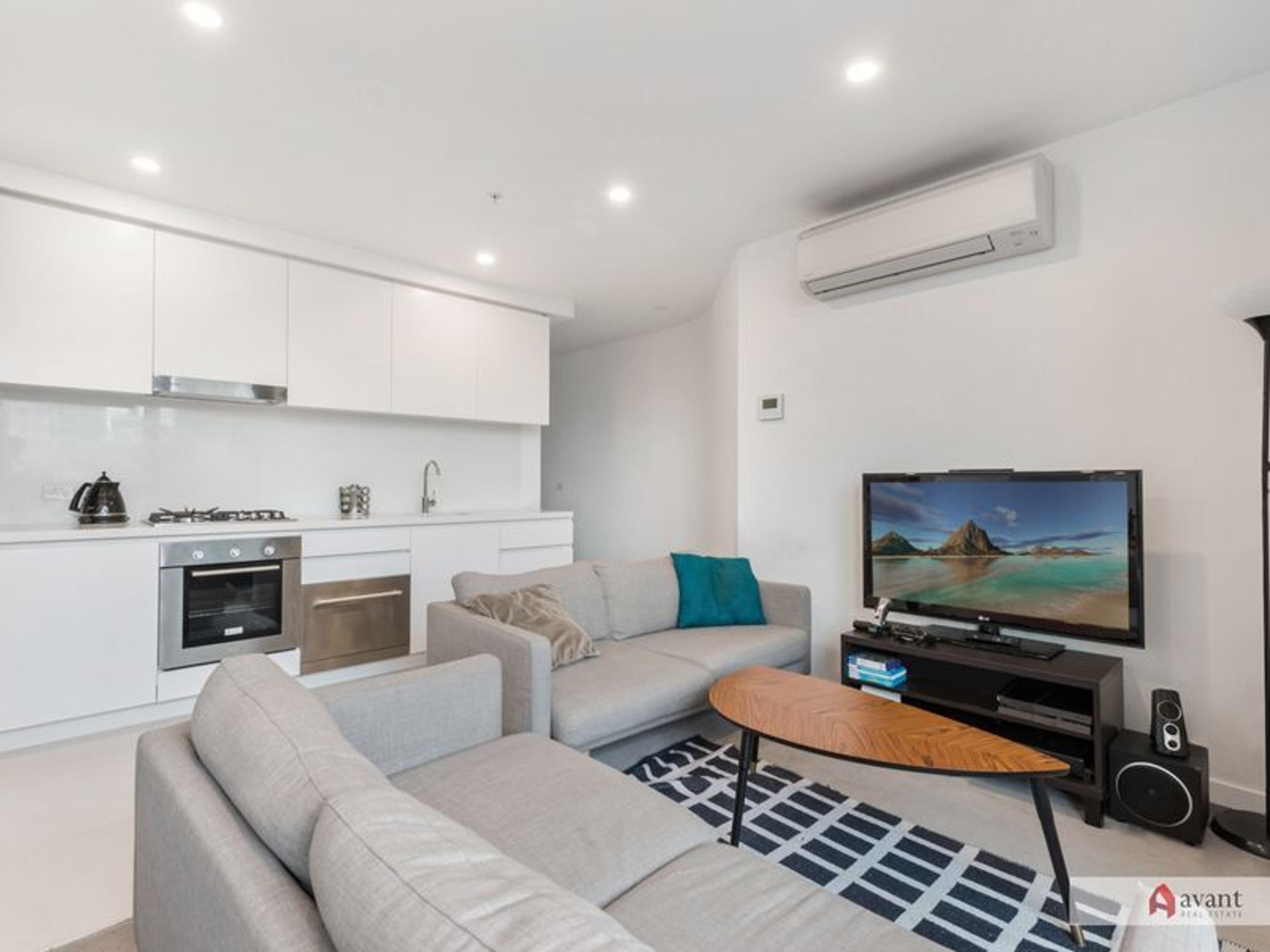 208/135 Roden Street, West Melbourne - Thumbnail 3