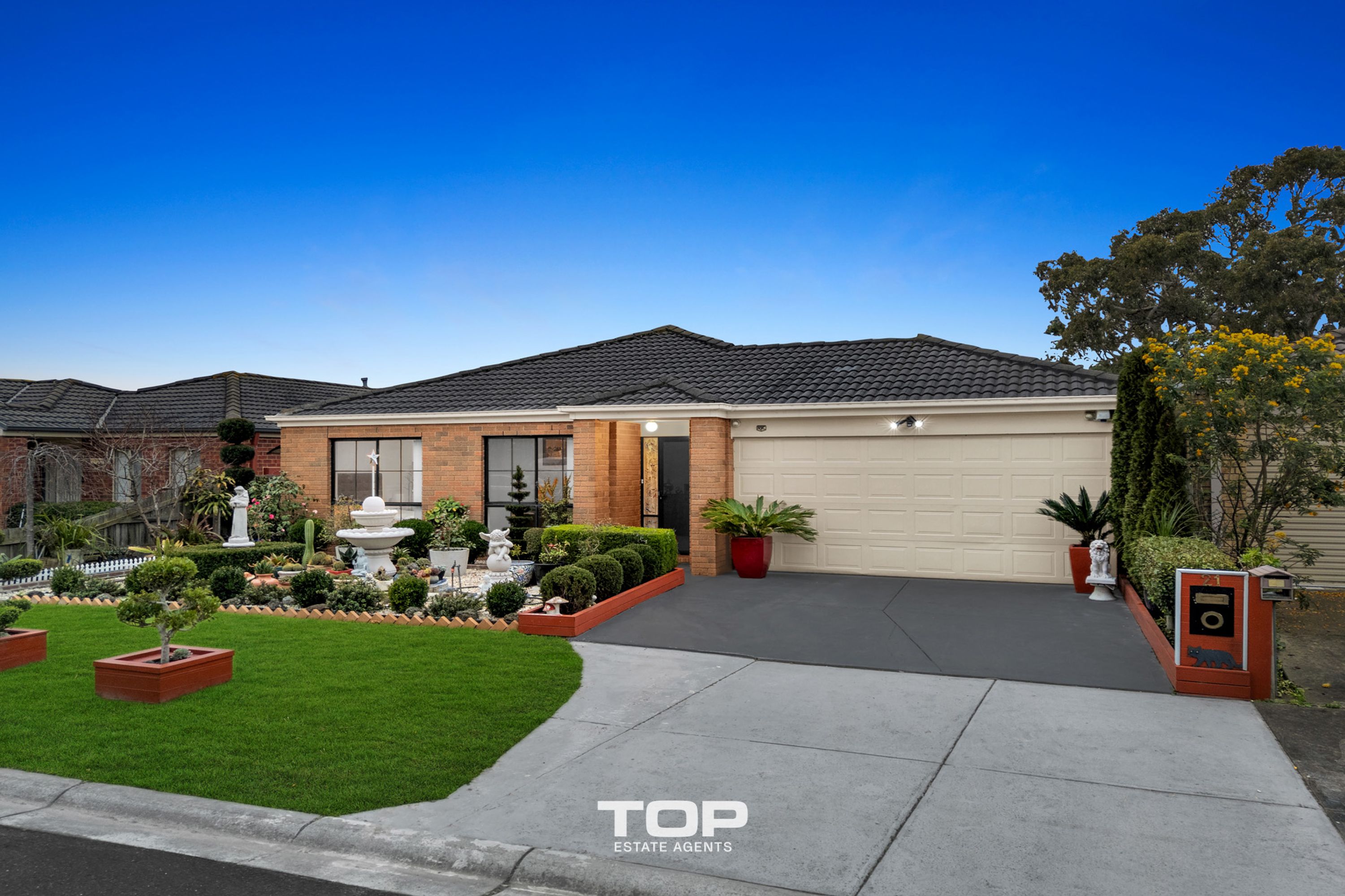 21 Glenora Way, Hampton Park - Thumbnail 2