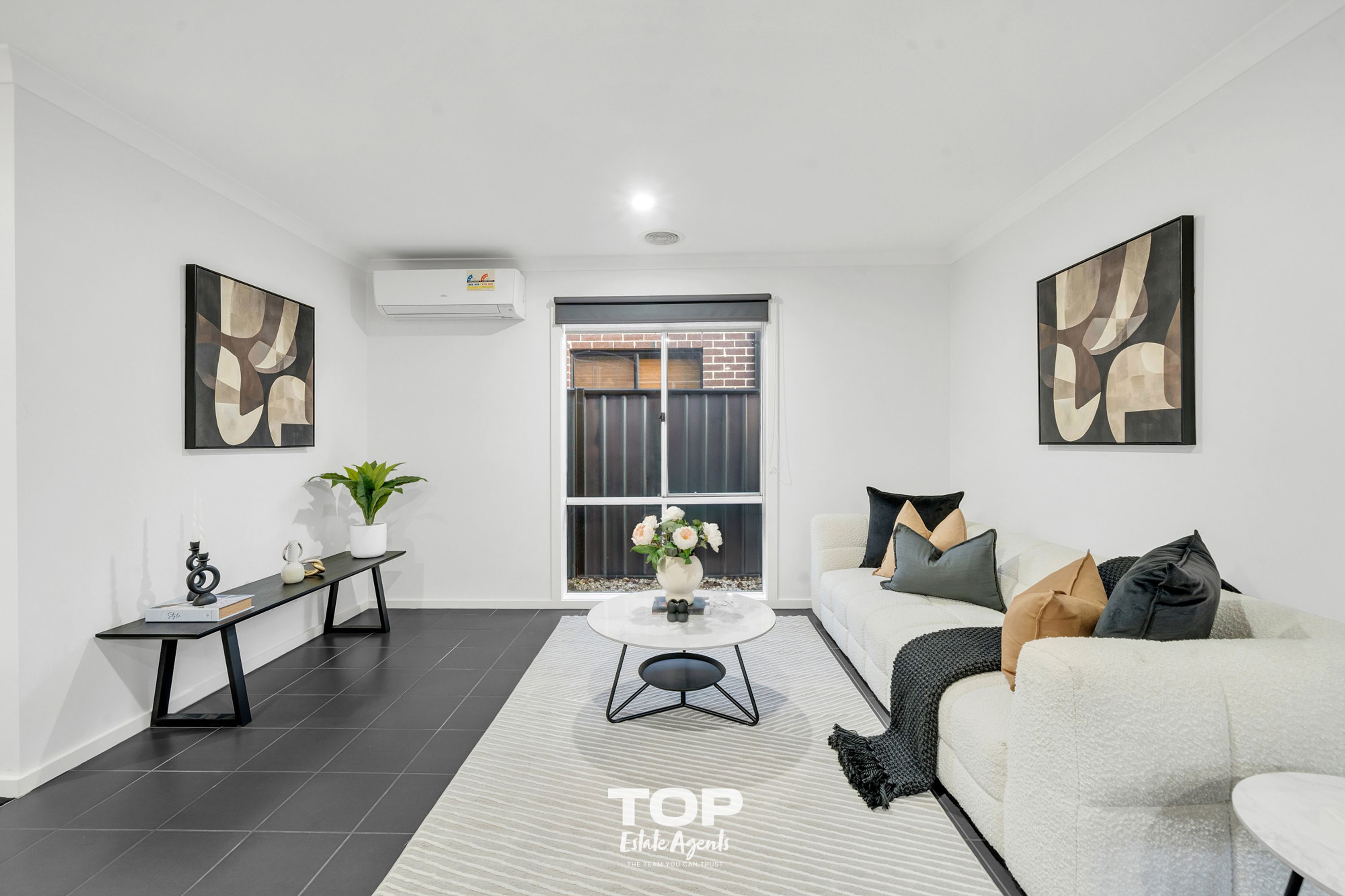 39 Falabela Road, Clyde North - Thumbnail 4