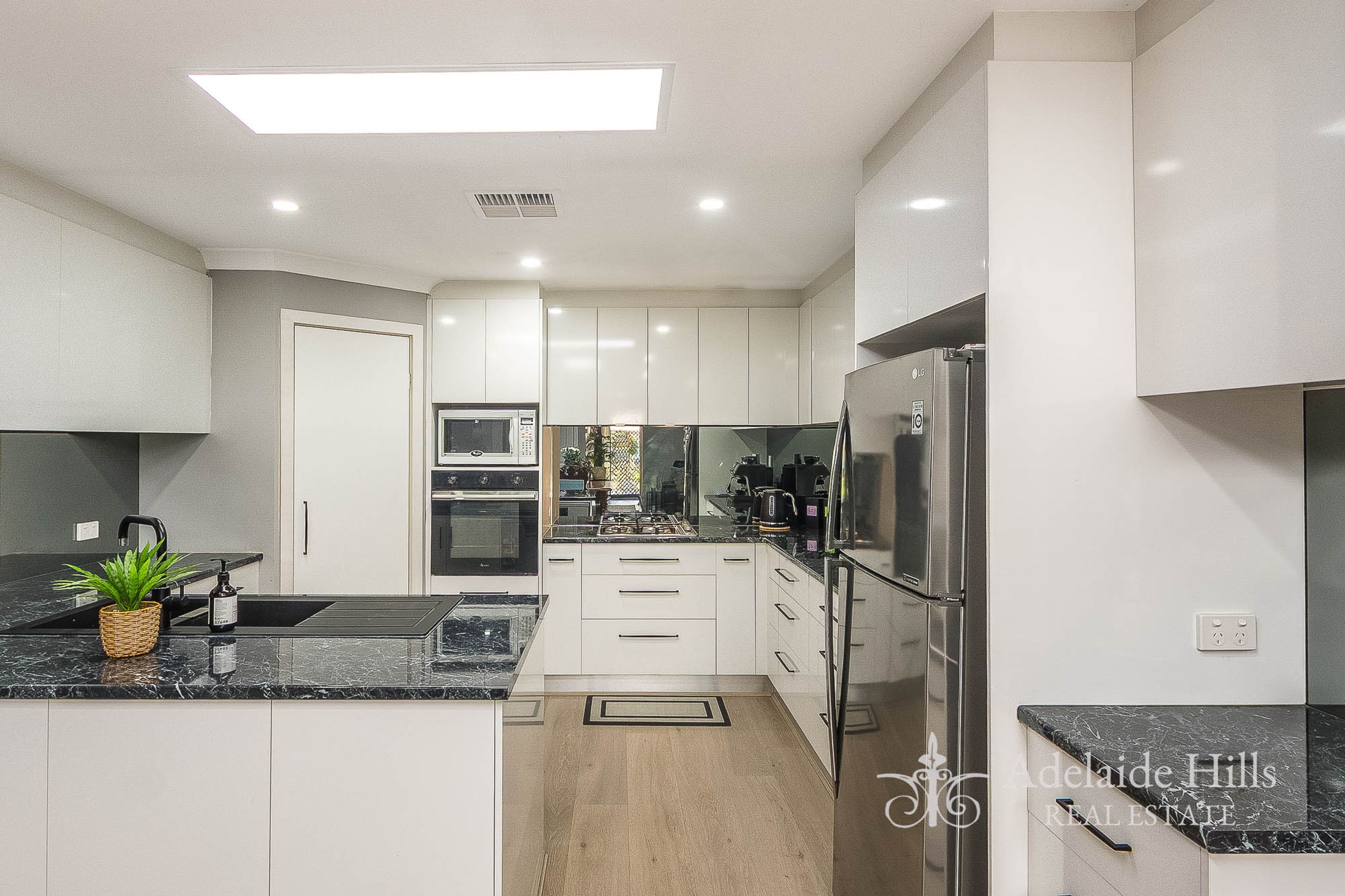 10 Charbray Court, Mount Barker SA 5251, Mount Barker - Thumbnail 2