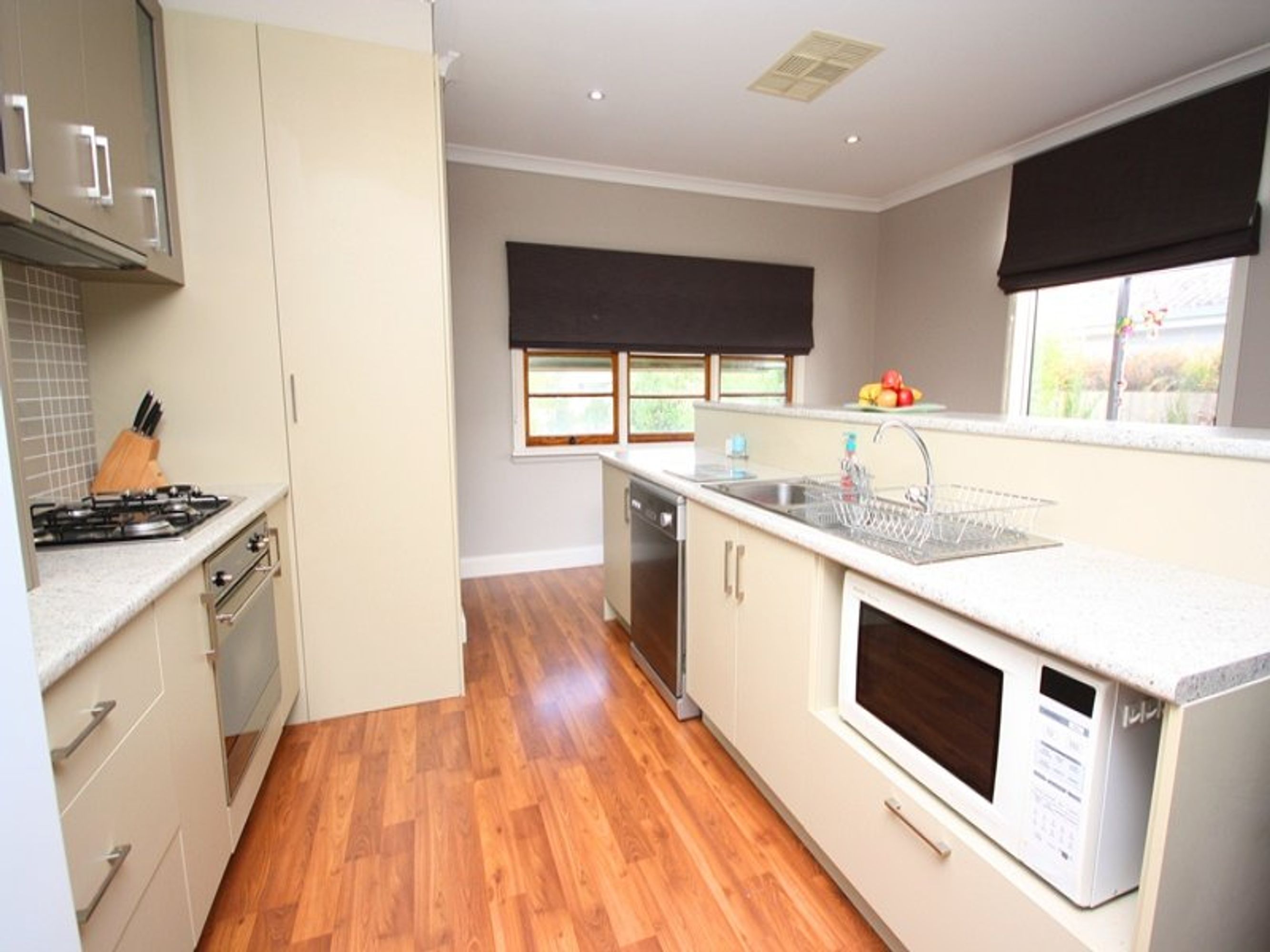 24 Errett Street, Horsham VIC 3400, Horsham - Thumbnail 3