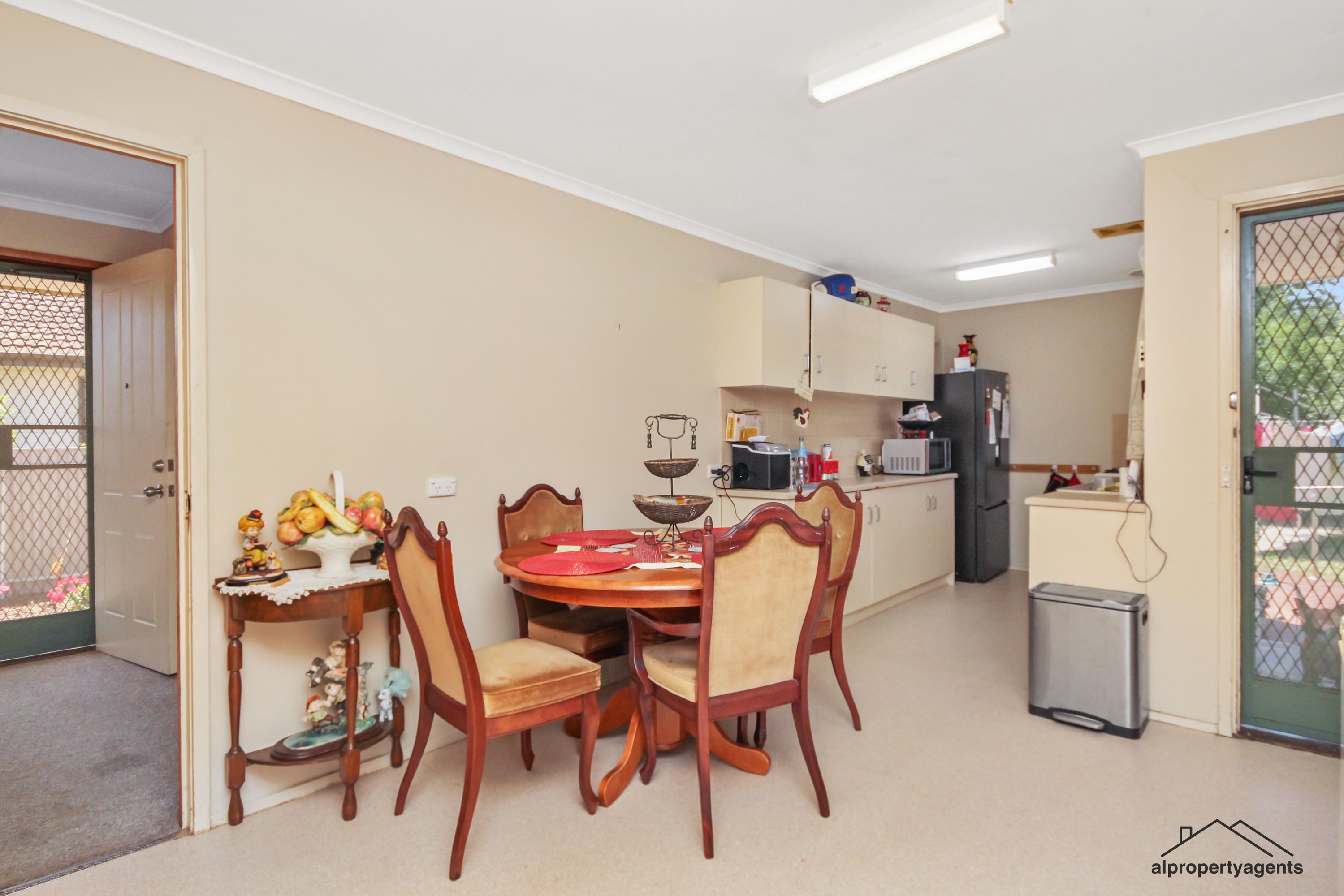 8 Shirley Street, Horsham VIC 3400, Horsham - Thumbnail 3