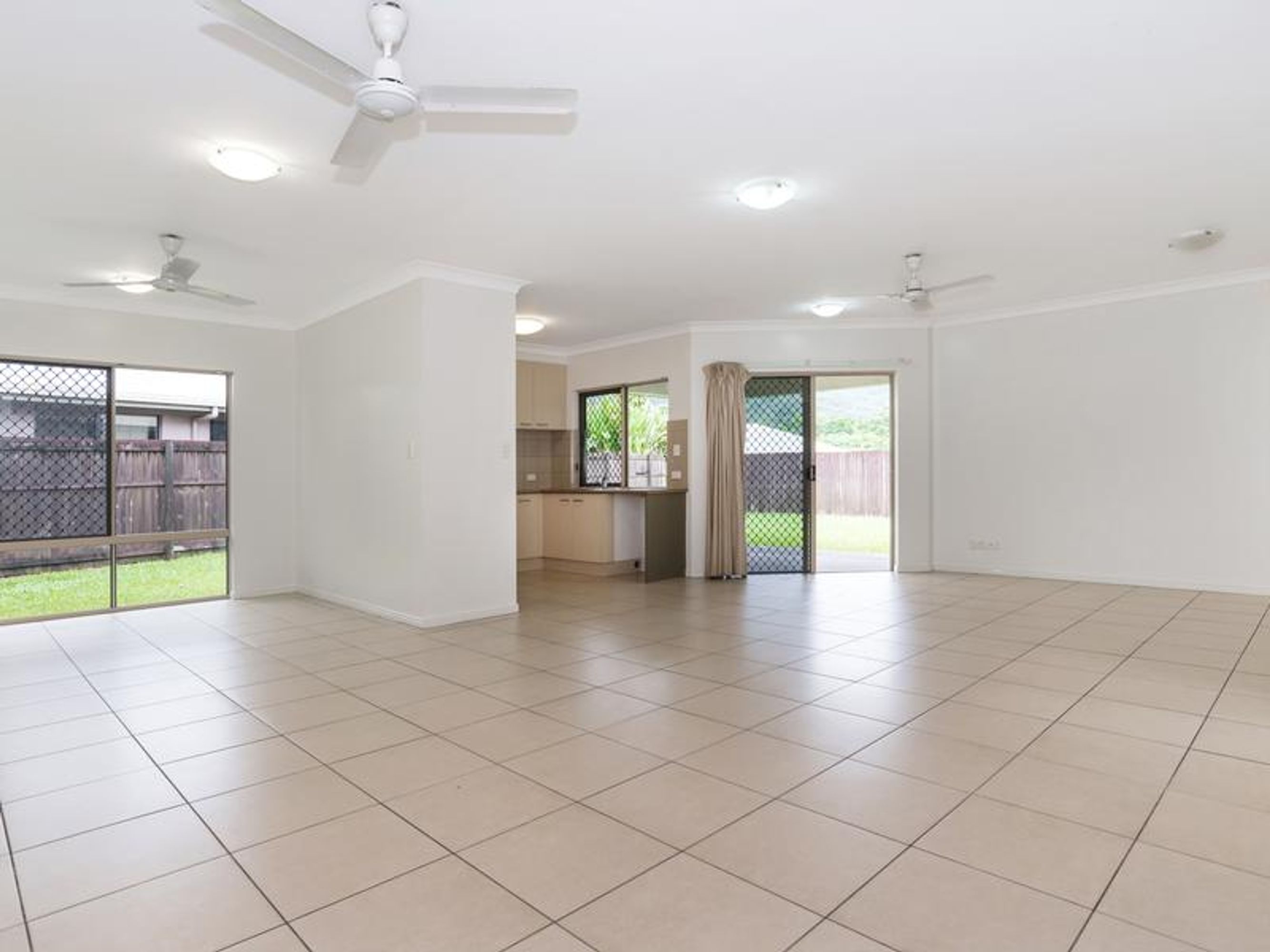13 Pansini Street, Edmonton - Thumbnail 3