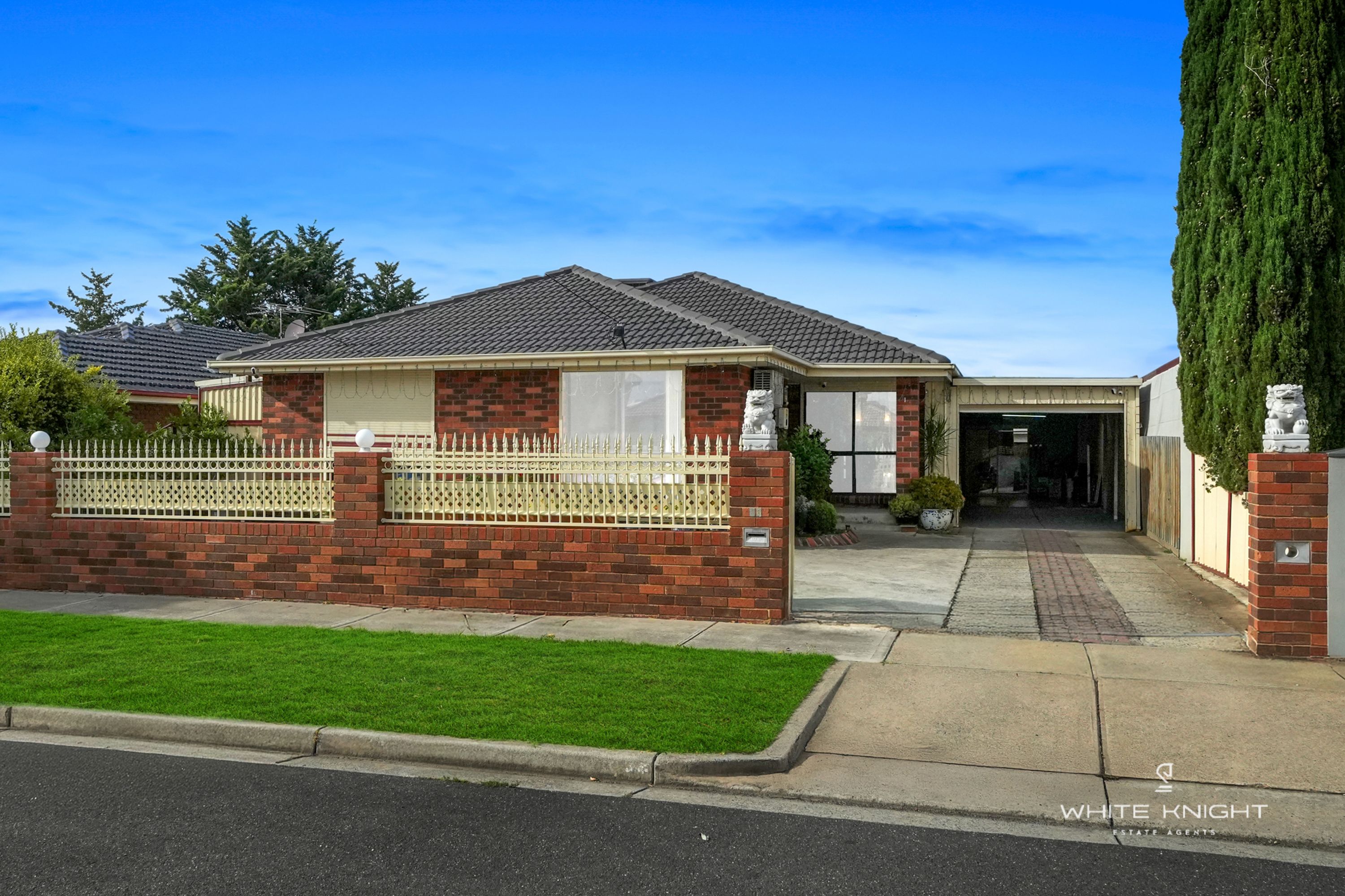 16 Denton Avenue, St Albans VIC 3021, St Albans - Thumbnail 2