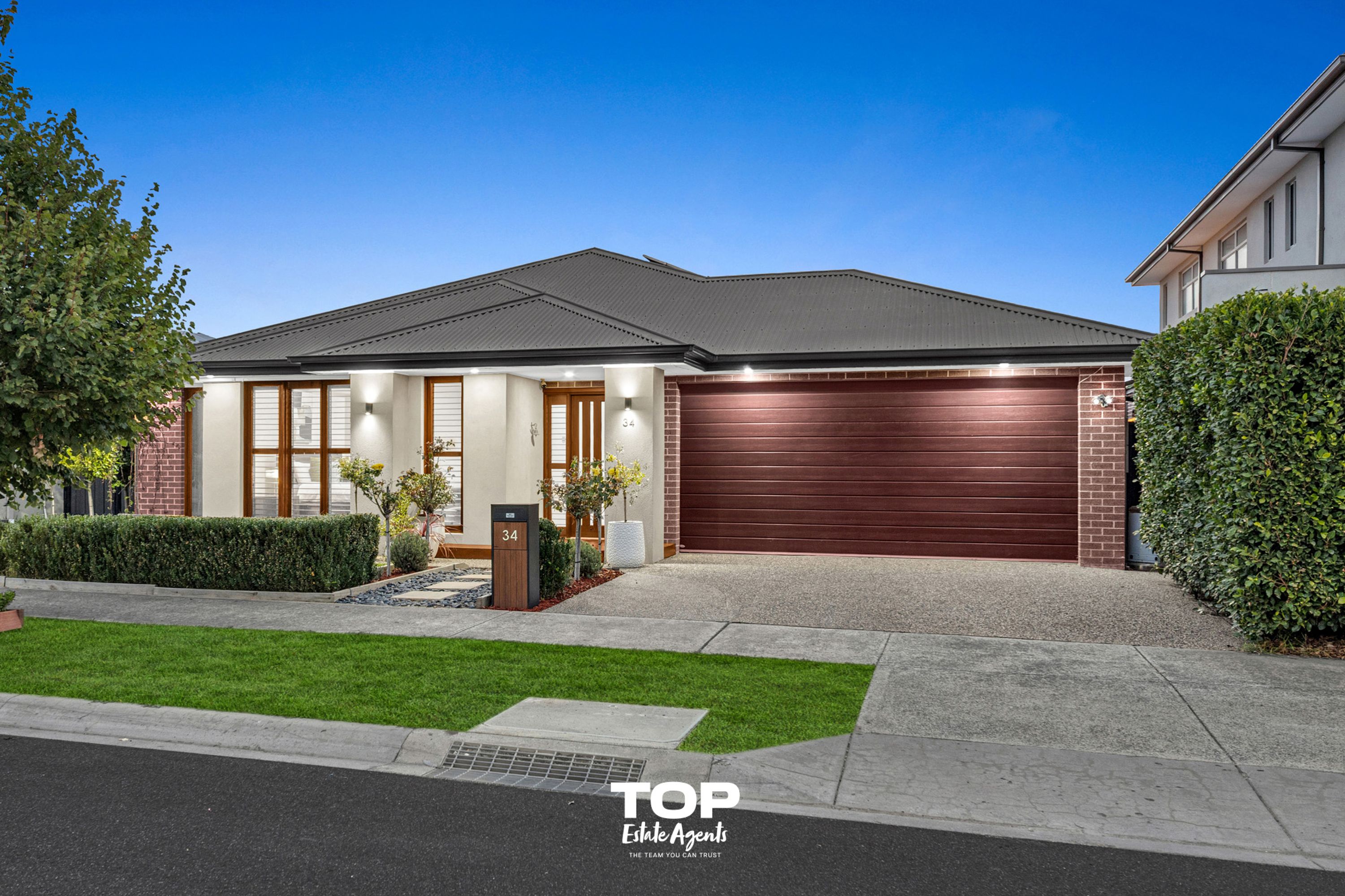 34 Glenrose Boulevard, Clyde North - Thumbnail 2