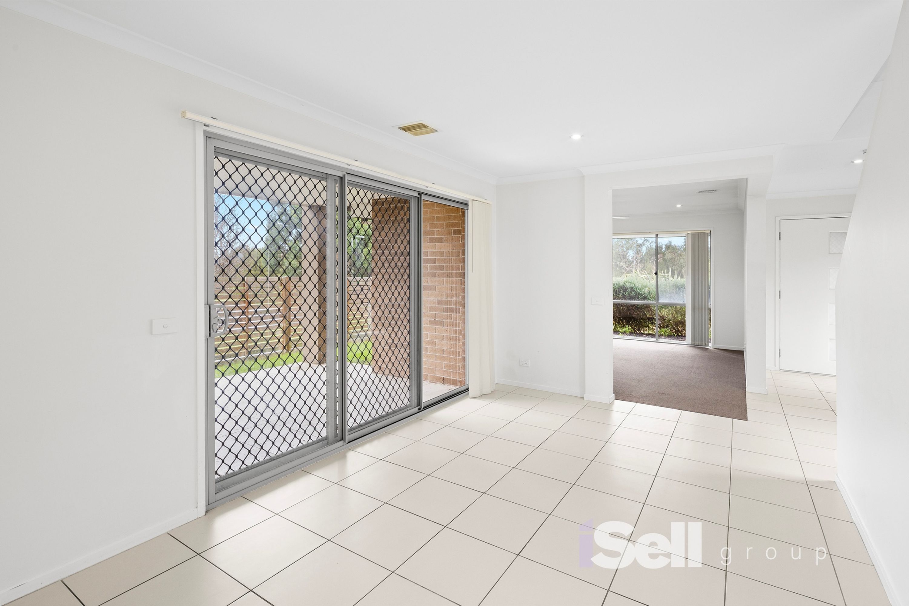 6 Bunyip Lane, Clyde North - Thumbnail 3