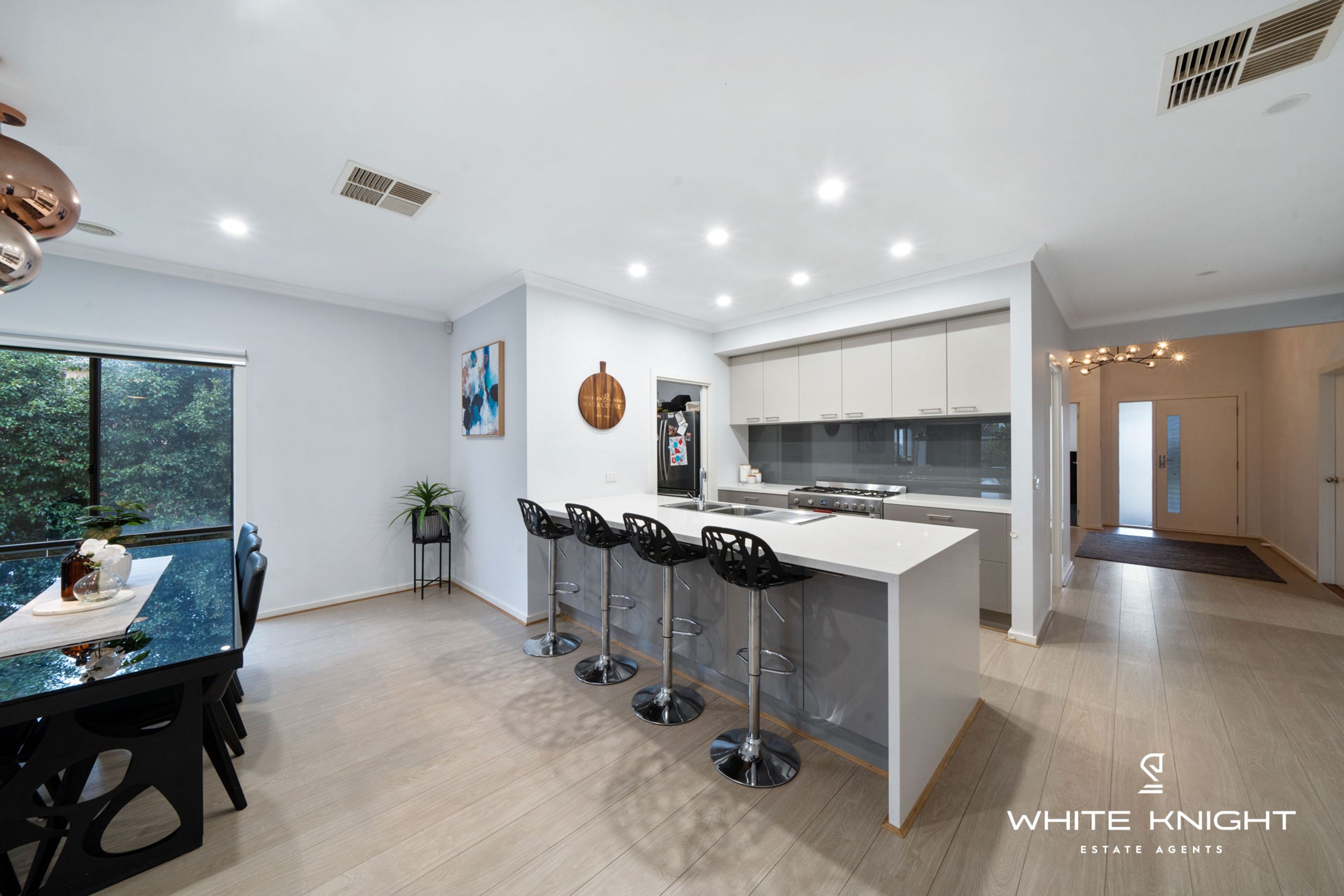 17 Murray Place, Taylors Hill VIC 3037, Taylors Hill - Thumbnail 3