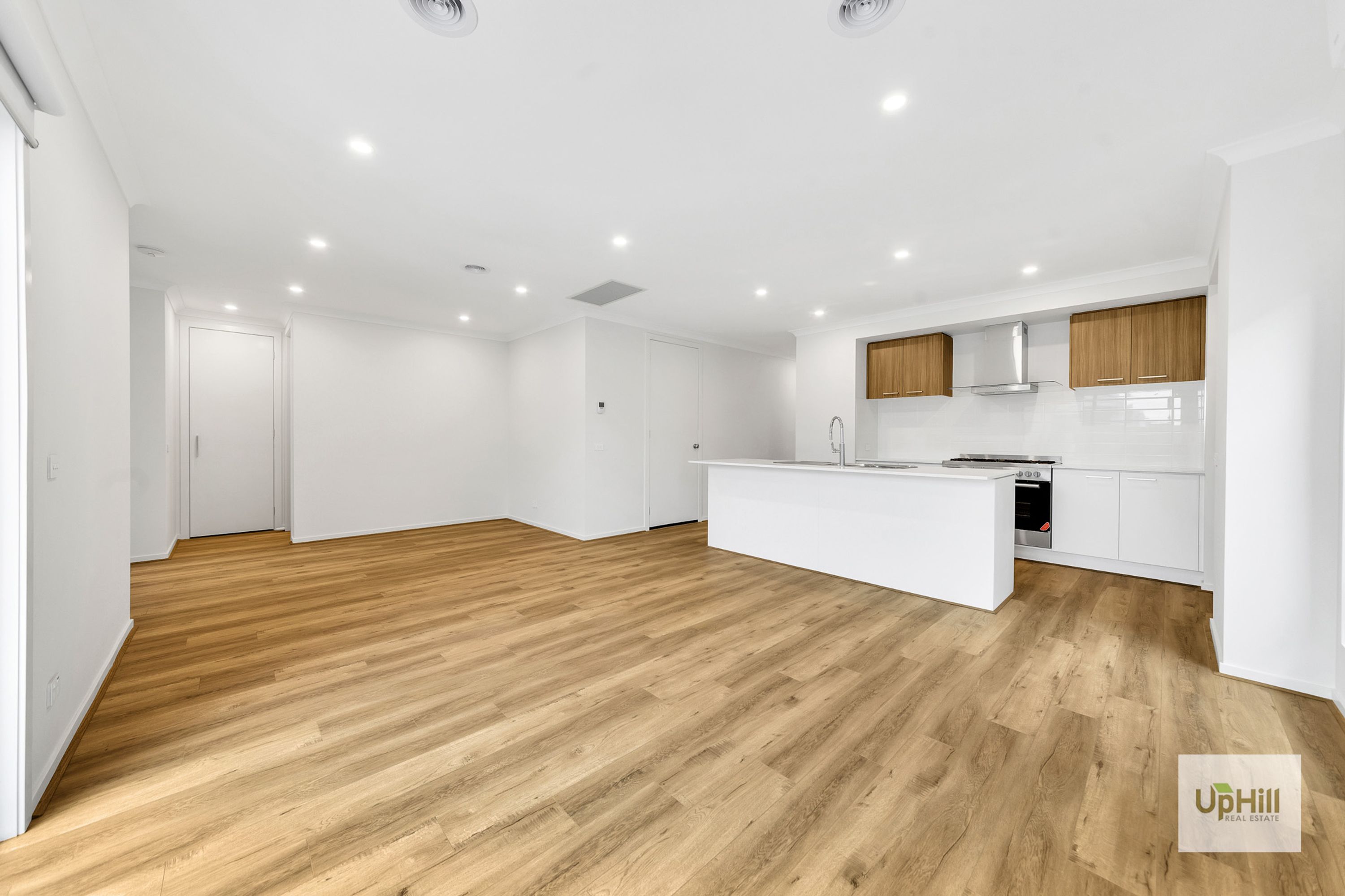 16 Peak St, Clyde North - Thumbnail 4