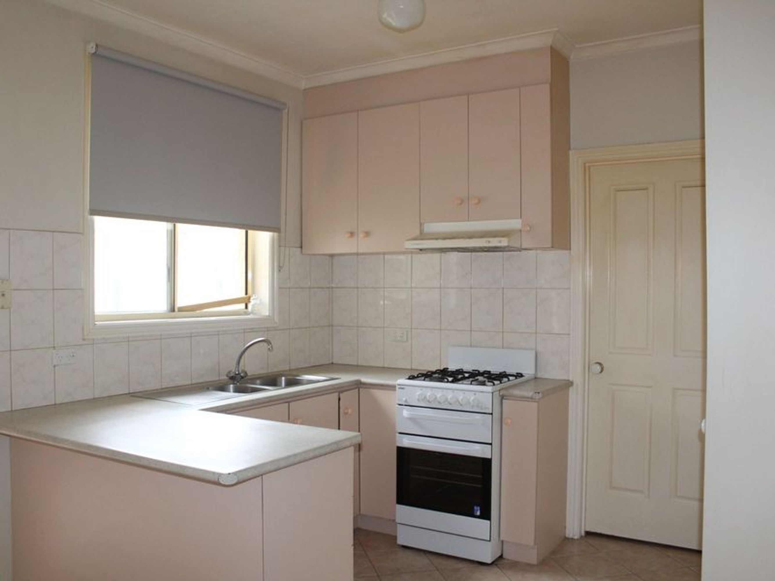 2/305 Main Road, St Albans - Thumbnail 3