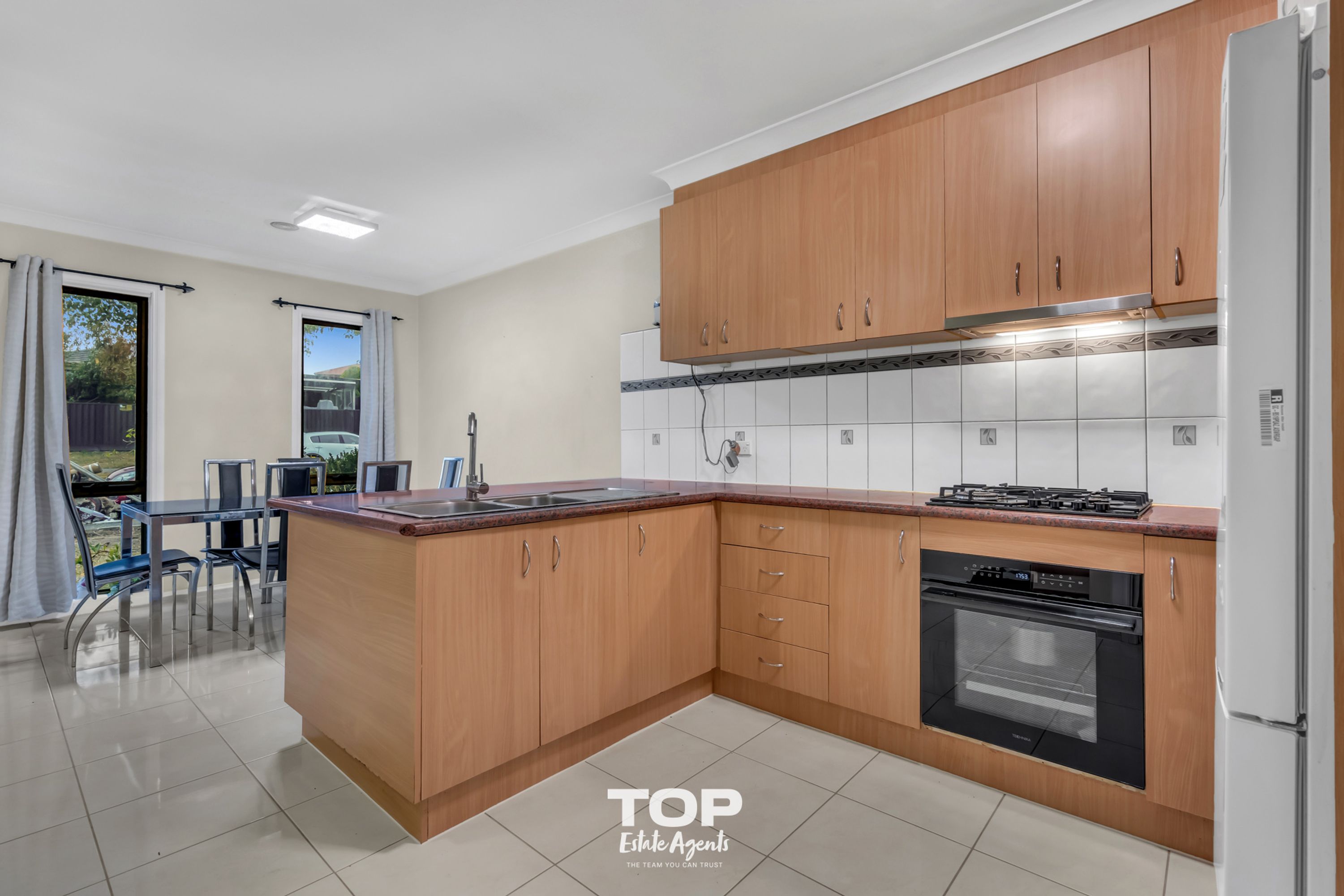 153 Hinrichsen Drive, Hallam - Thumbnail 6