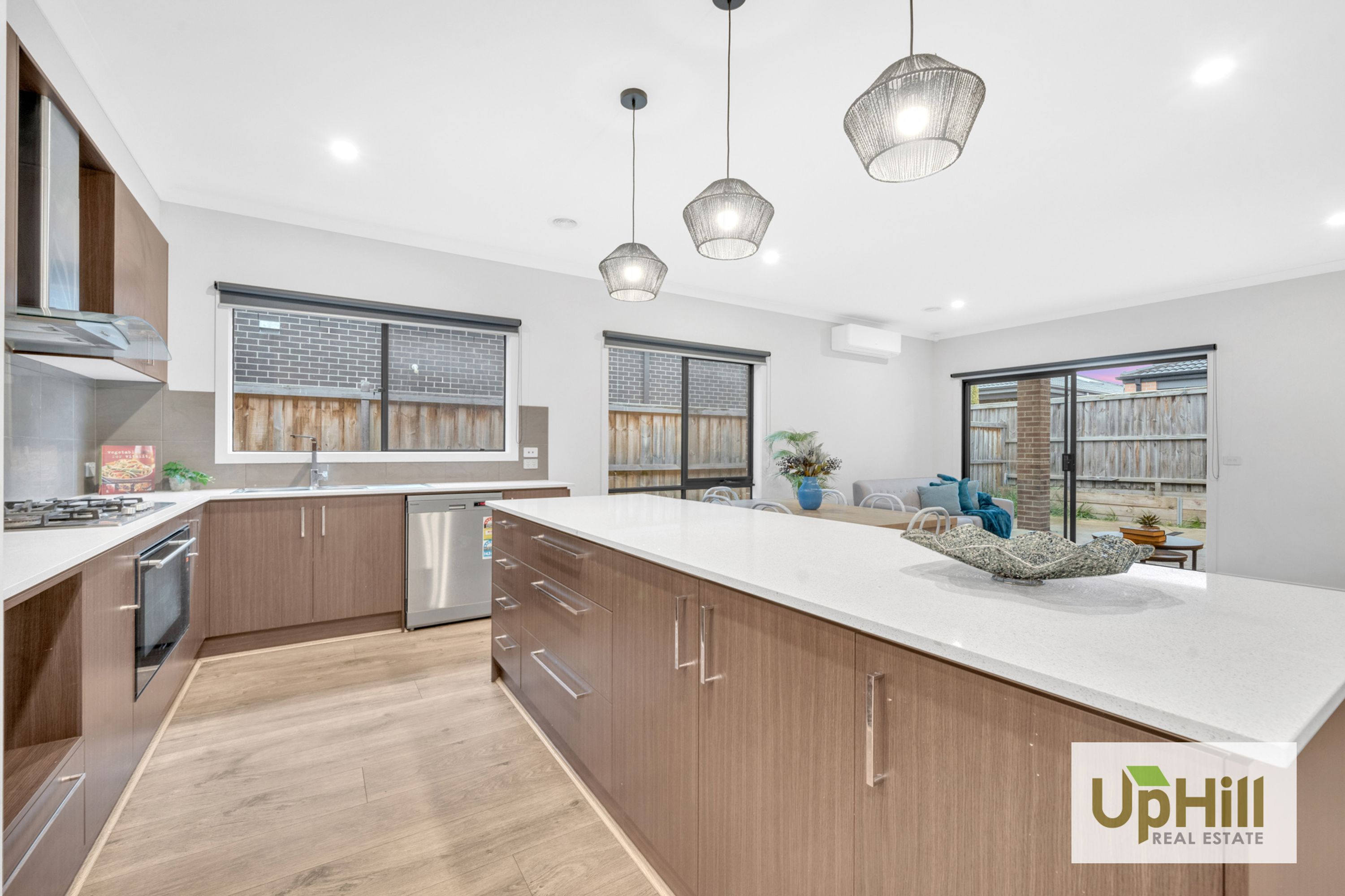 34 Trojan Crescent, Clyde North - Thumbnail 8