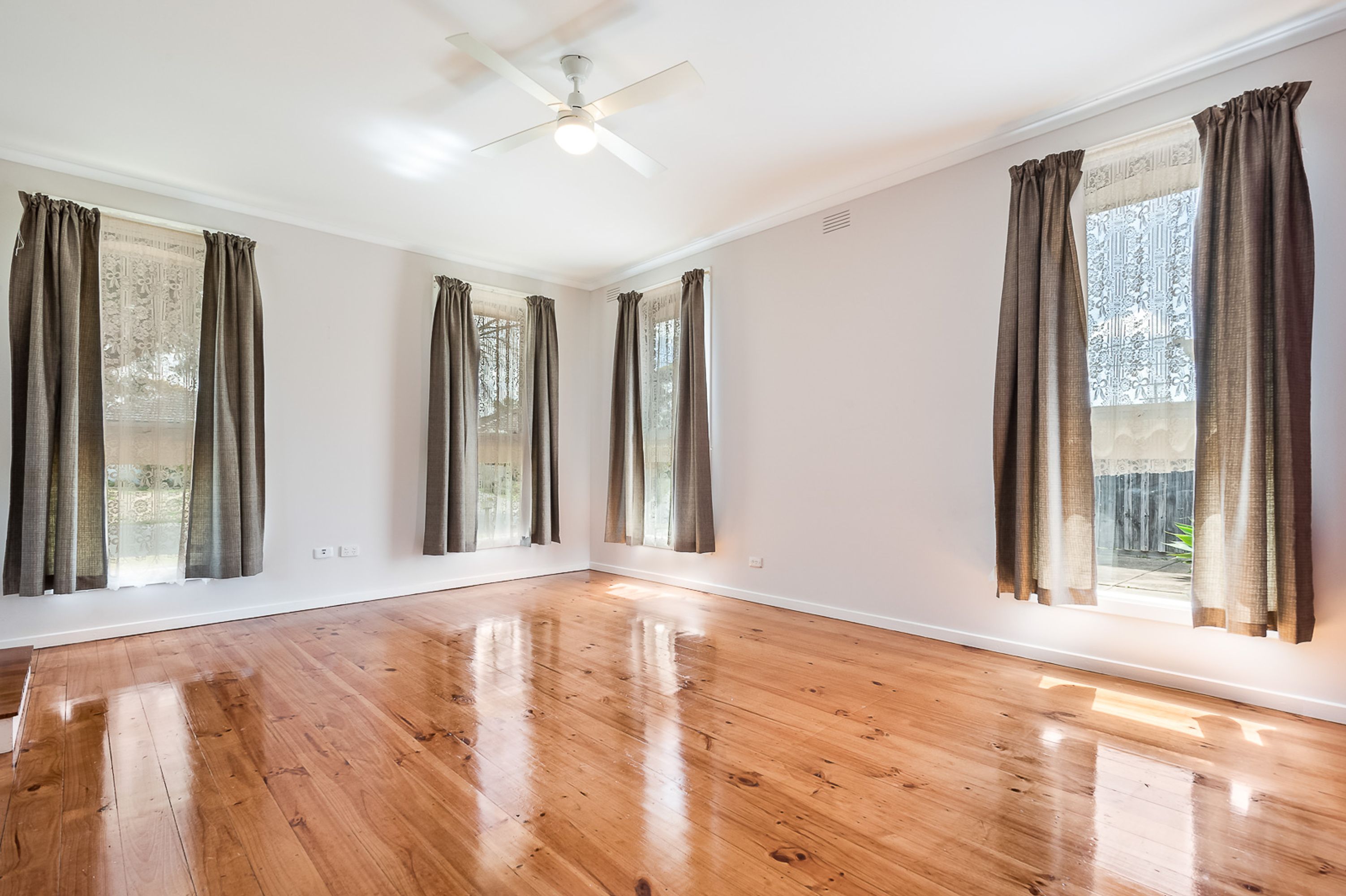 33 Hampstead Drive, Hoppers Crossing, VIC 3029, Hoppers Crossing - Thumbnail 3
