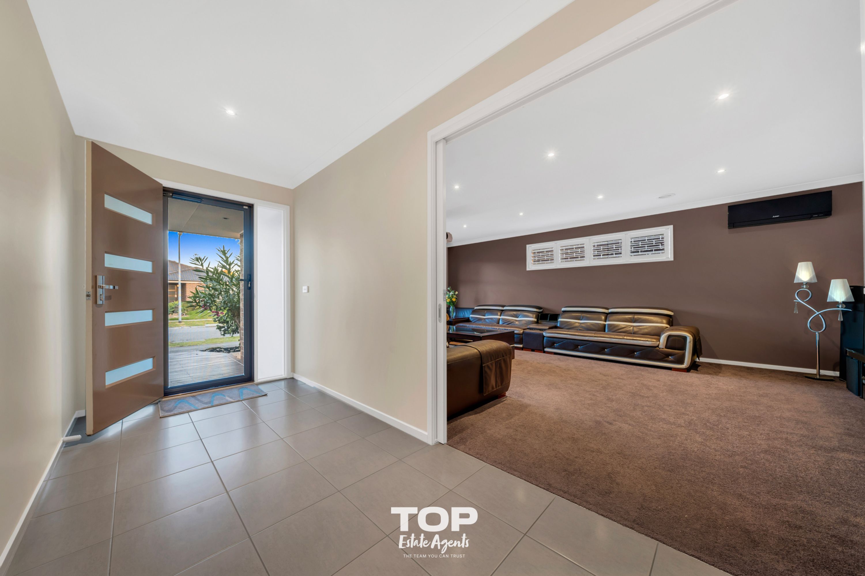 66 Brocker Street, Clyde North - Thumbnail 4