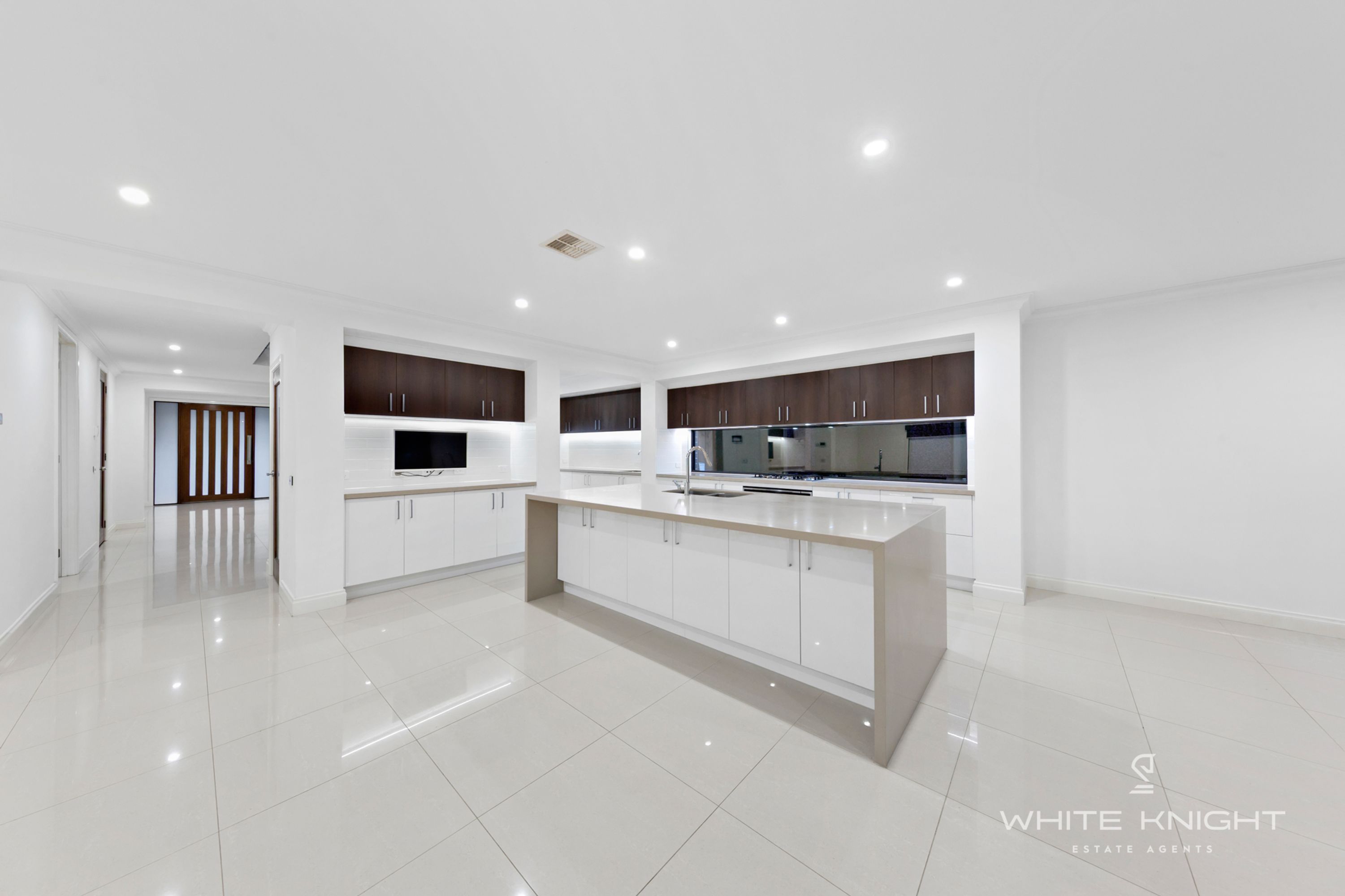 30 Royale Drive, Fraser Rise VIC 3336, Fraser Rise - Thumbnail 4