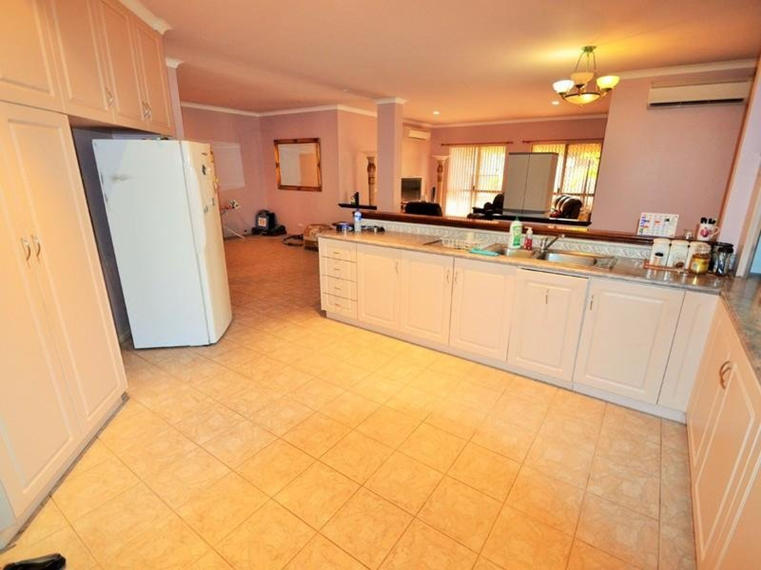 8 Spatula Court, South Hedland, South Hedland - Thumbnail 3