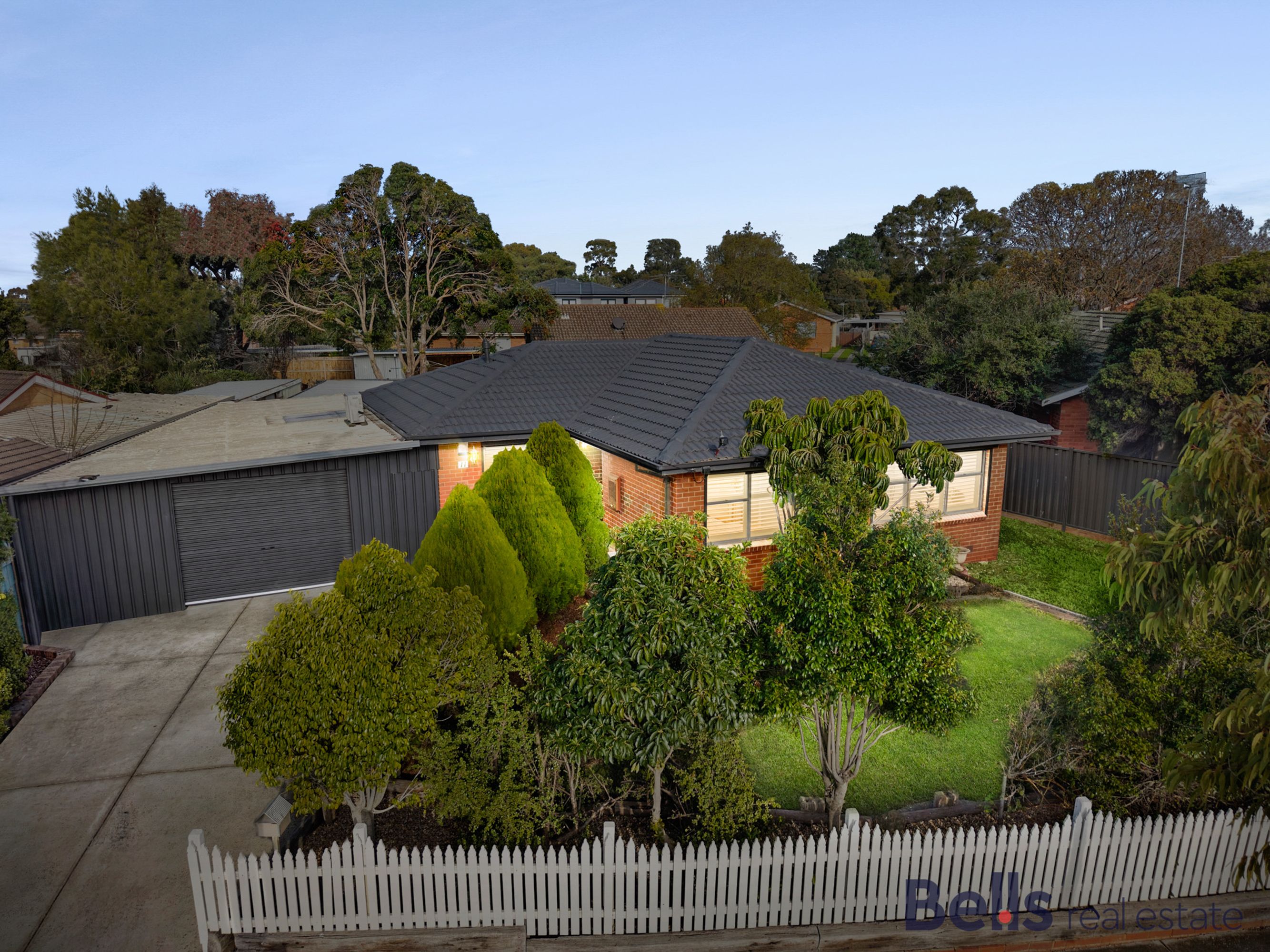 11 Drinkwater Crescent