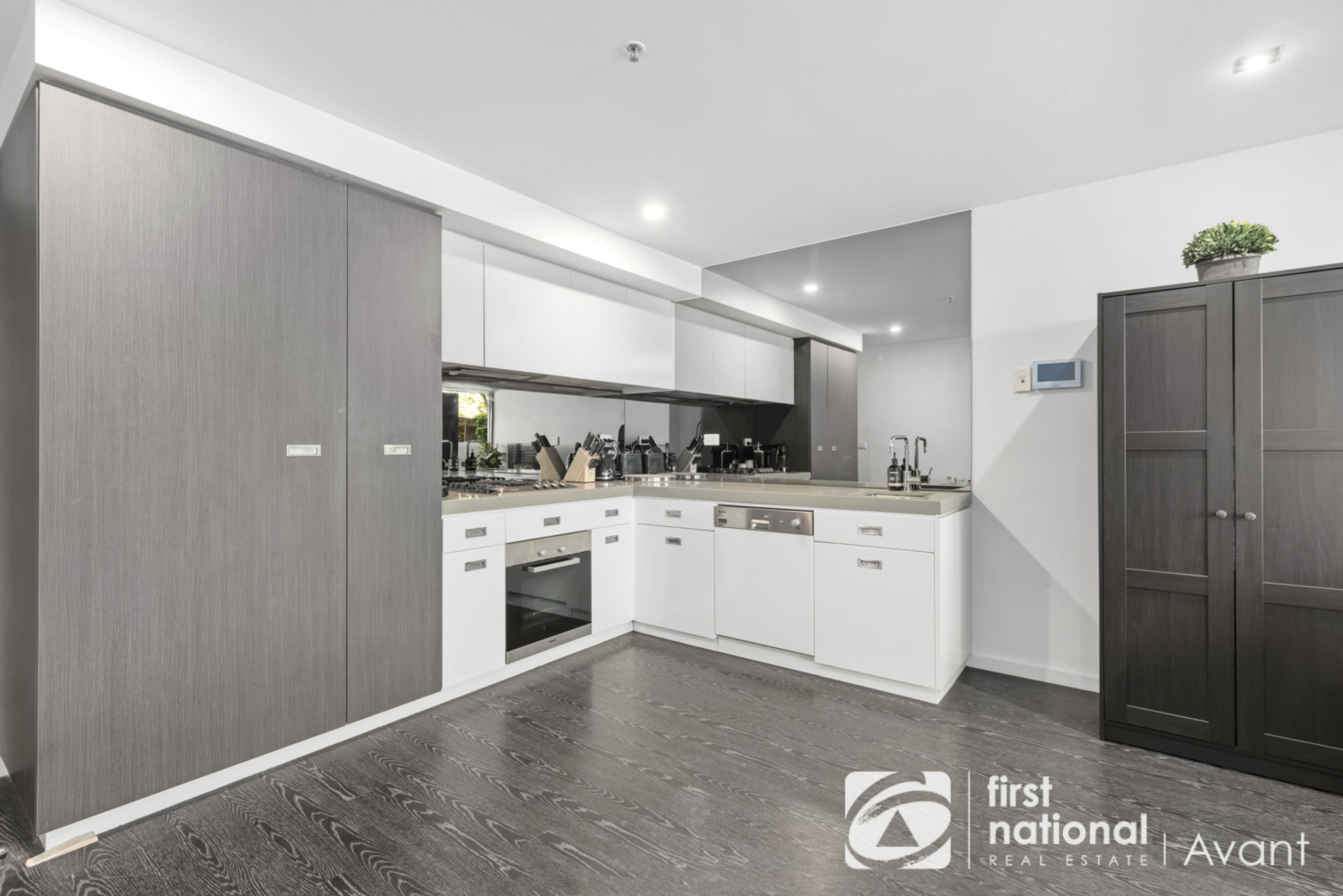 13/765 Malvern Road, Toorak - Thumbnail 7