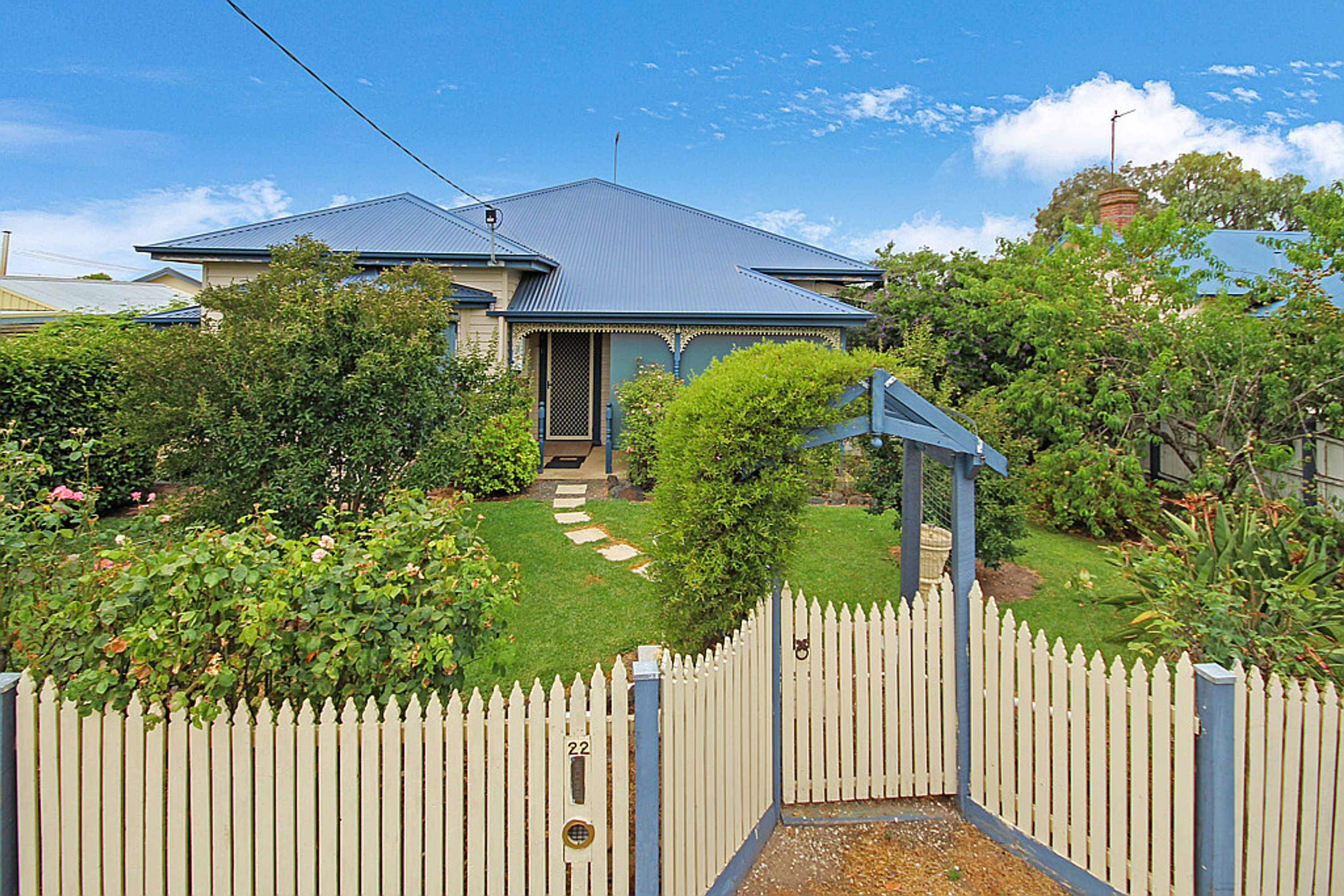 22 Francis Street, Horsham VIC 3400, Horsham - Thumbnail 2