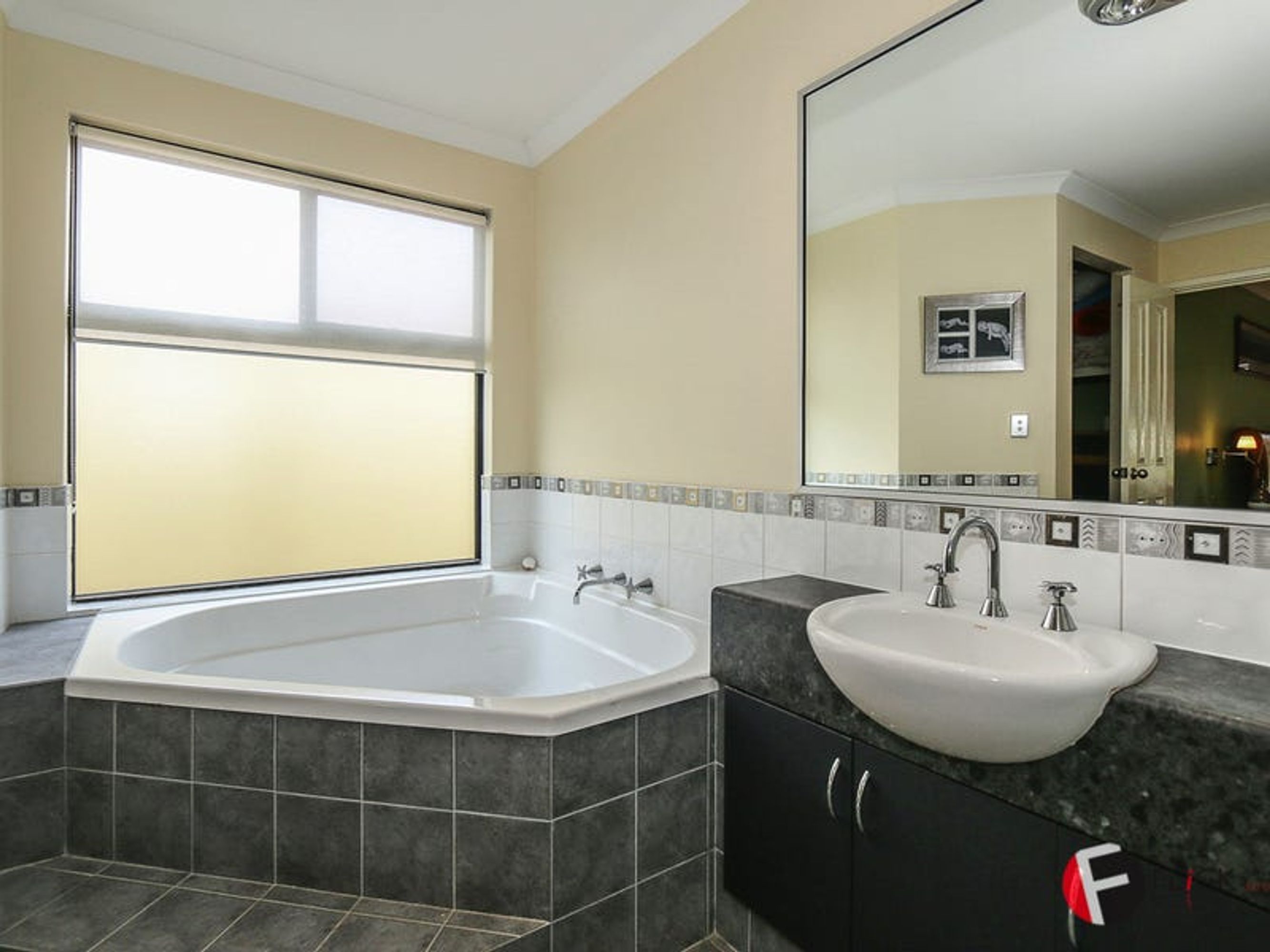 16 Keanefield Dr, Carramar, Carramar - Thumbnail 8